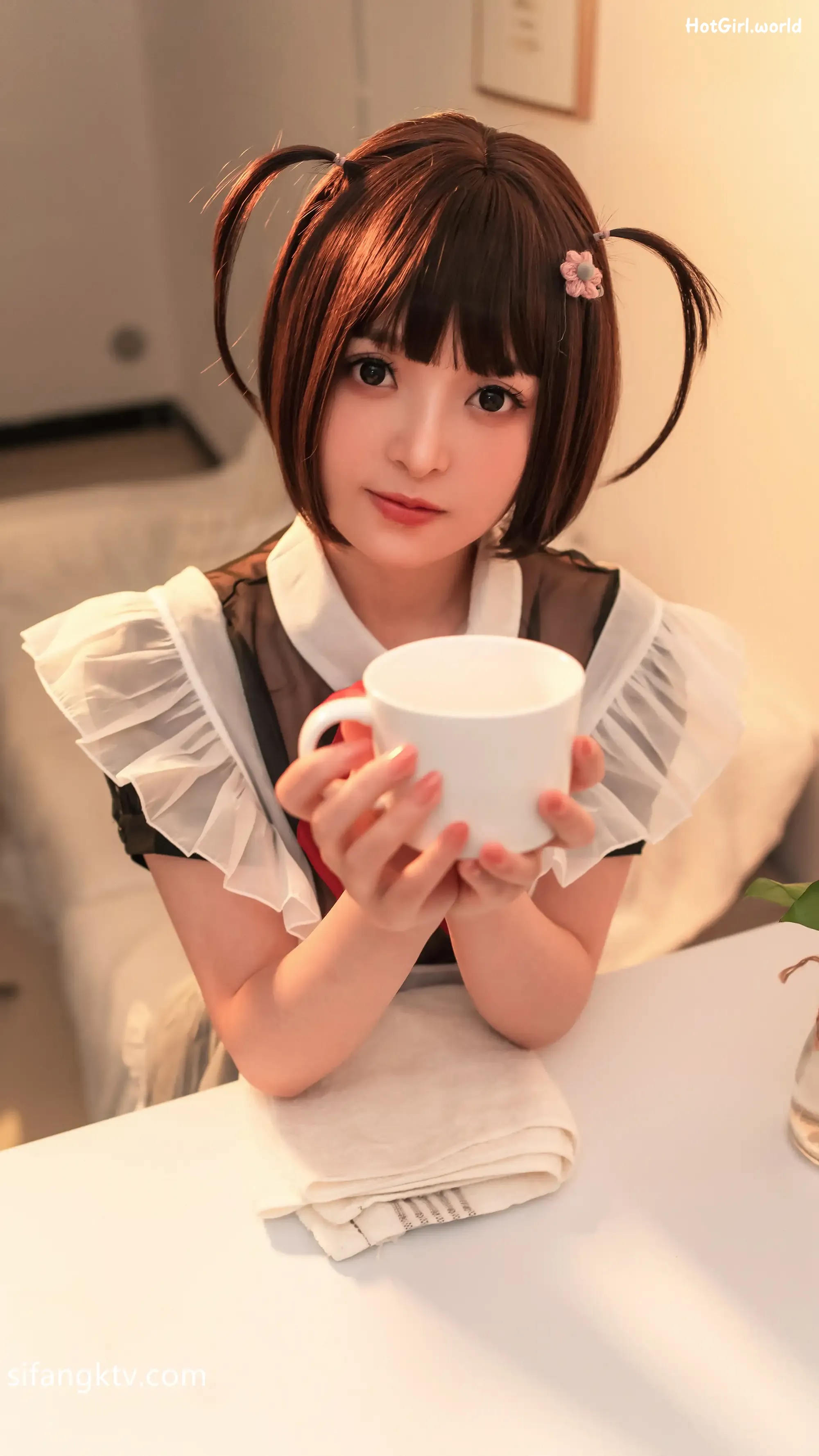 Coser-草莓味奈奈兔-付费福利私拍合集 第1张图