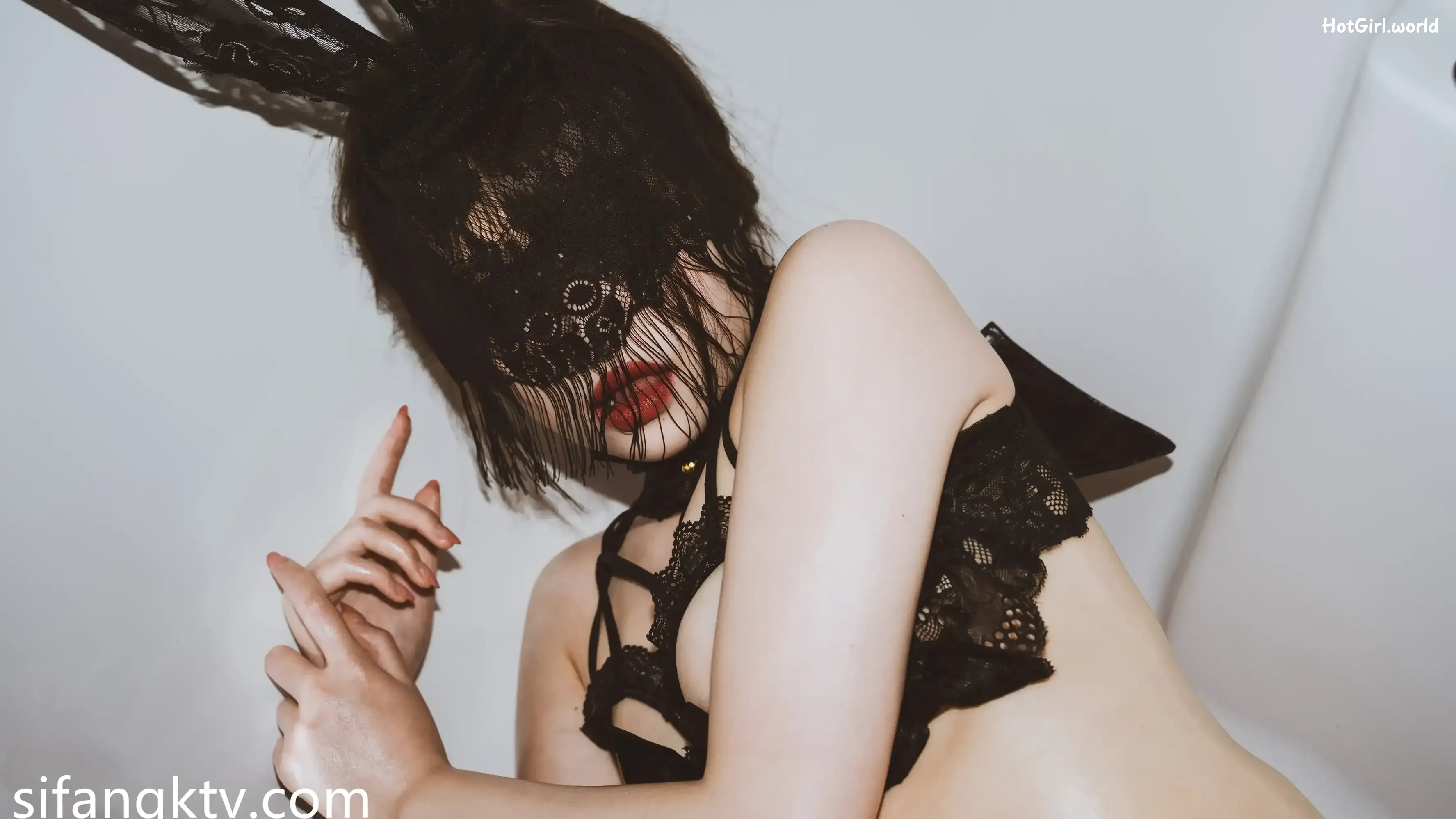 Coser-草莓味奈奈兔-付费福利私拍合集 第70张图