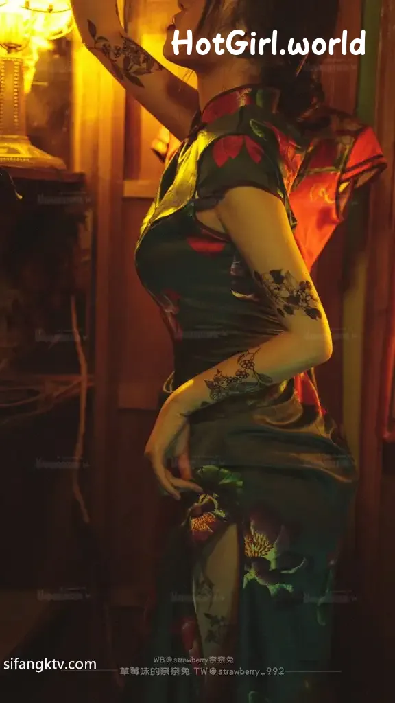 Coser-草莓味奈奈兔-付费福利私拍合集 第209张图