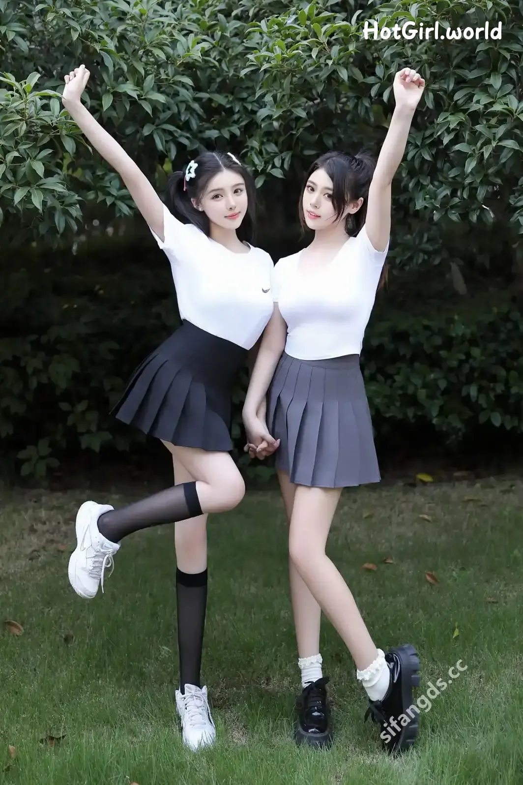 XR Uncensored-蛋蛋宝-&-袁圆-R18-秀人网-模特-清纯JK 第4张图