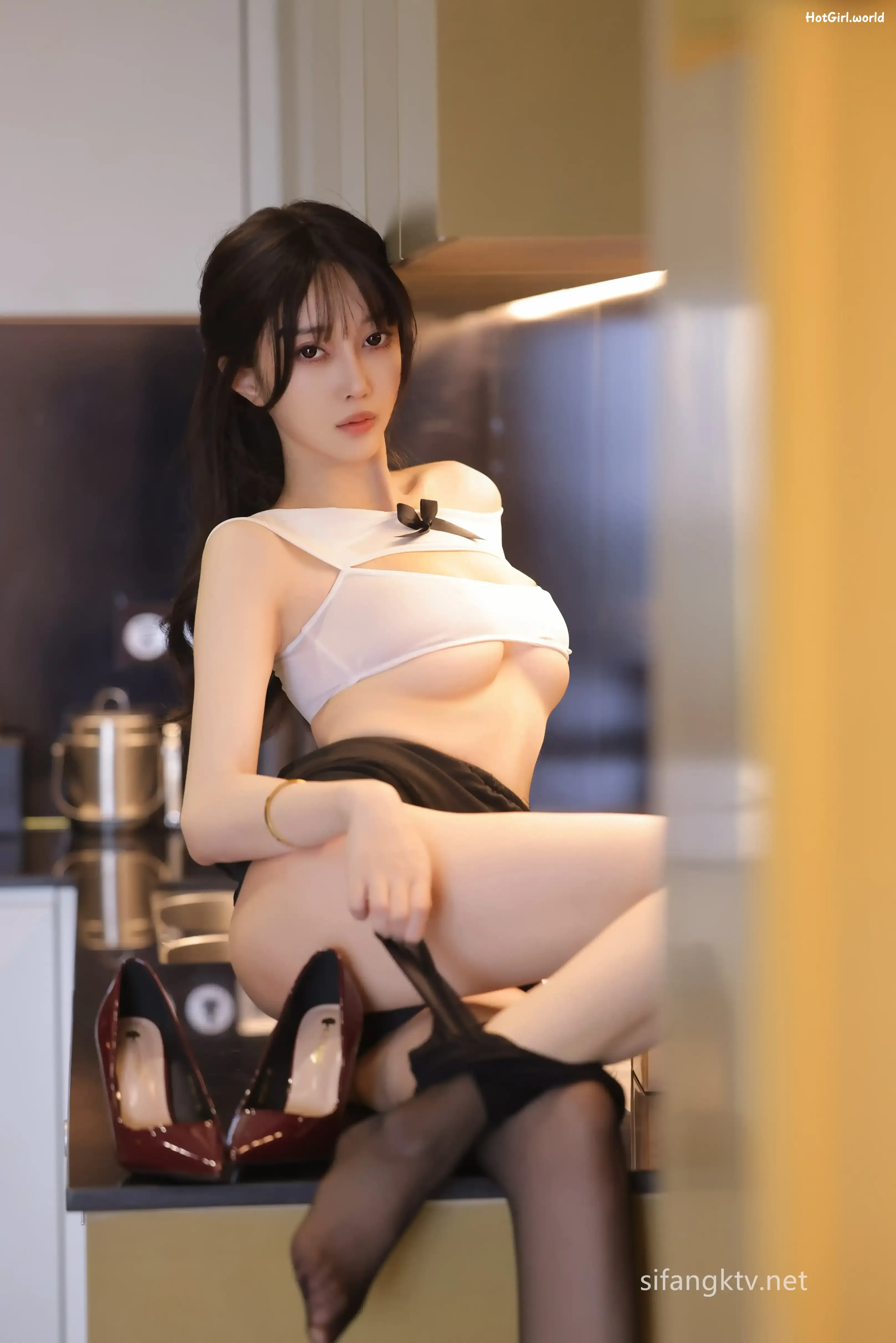 XR Uncensored-玥儿玥er-R18-秀人网模特-厨娘 第45张图