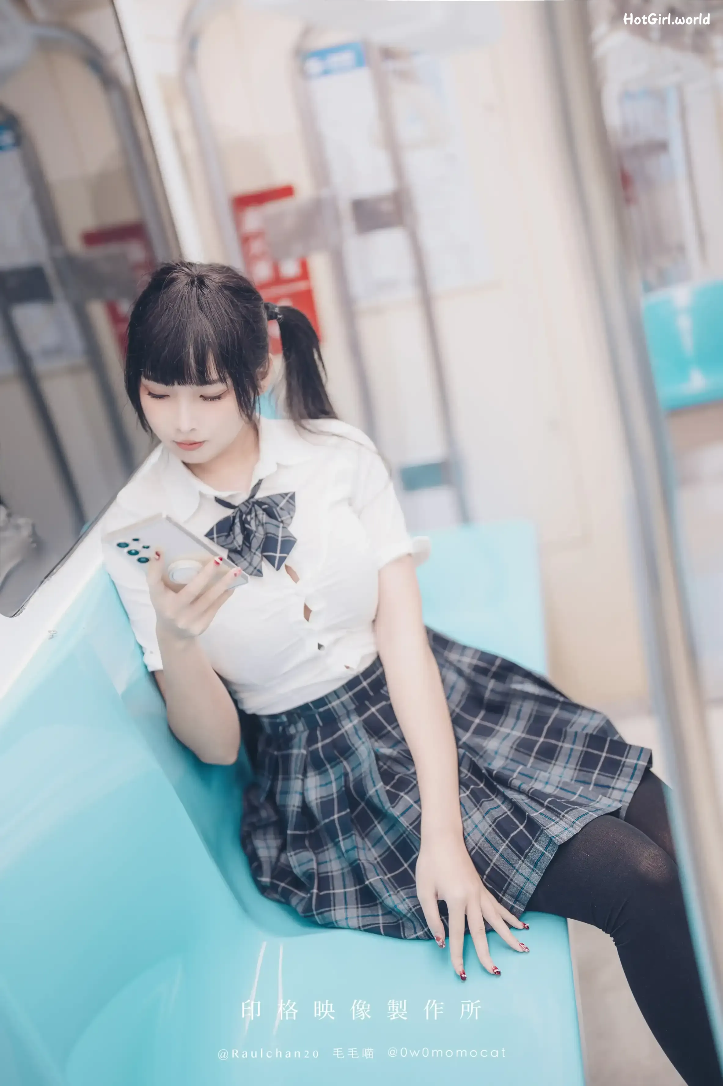 慕慕Momo-電車通學少女完整版 第2张图