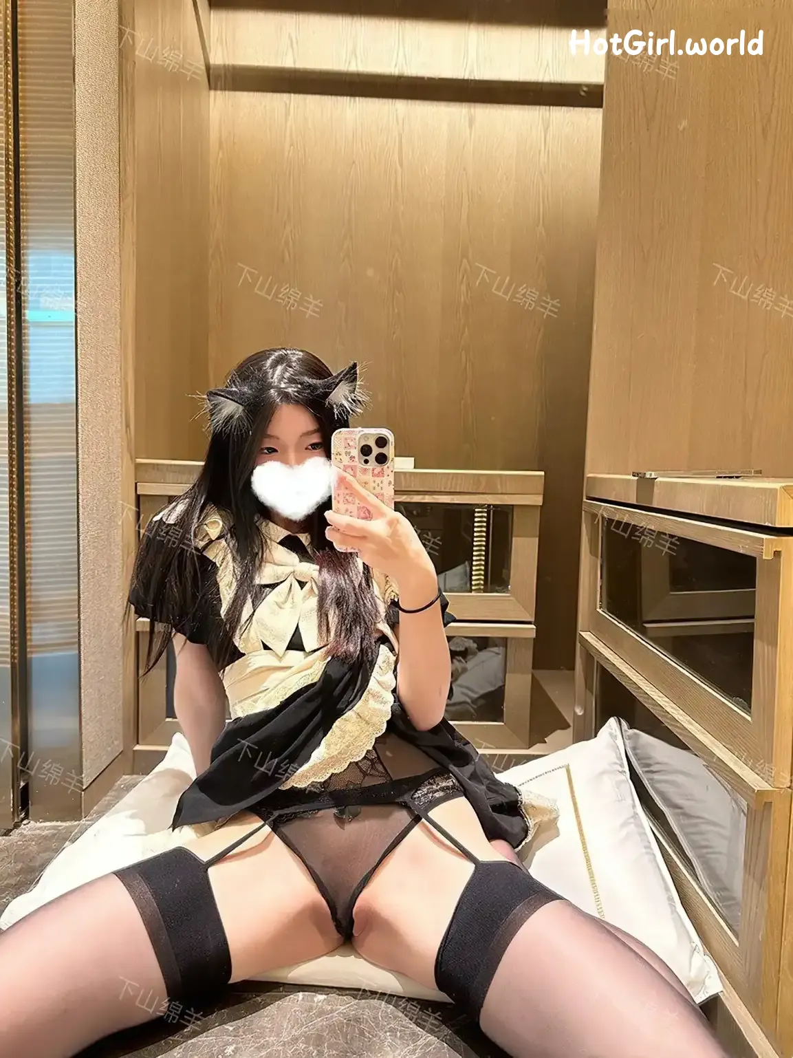 Coser-下山绵羊-退网的X福利姬-白嫩的萝莉 第91张图