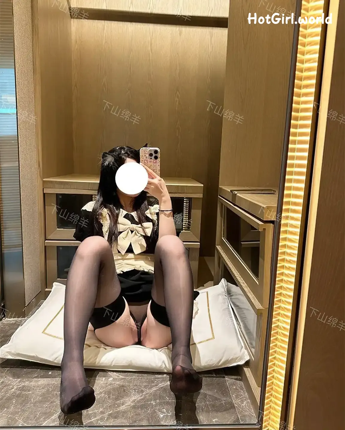 Coser-下山绵羊-退网的X福利姬-白嫩的萝莉 第97张图