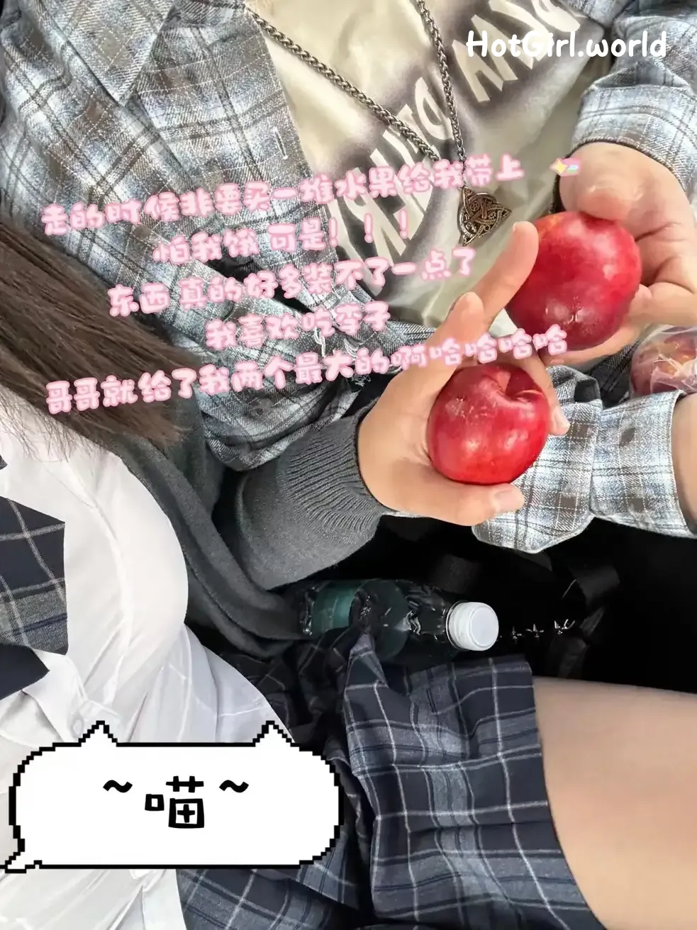 Coser-软软酱-白虎萝莉私拍户外露出 第15张图
