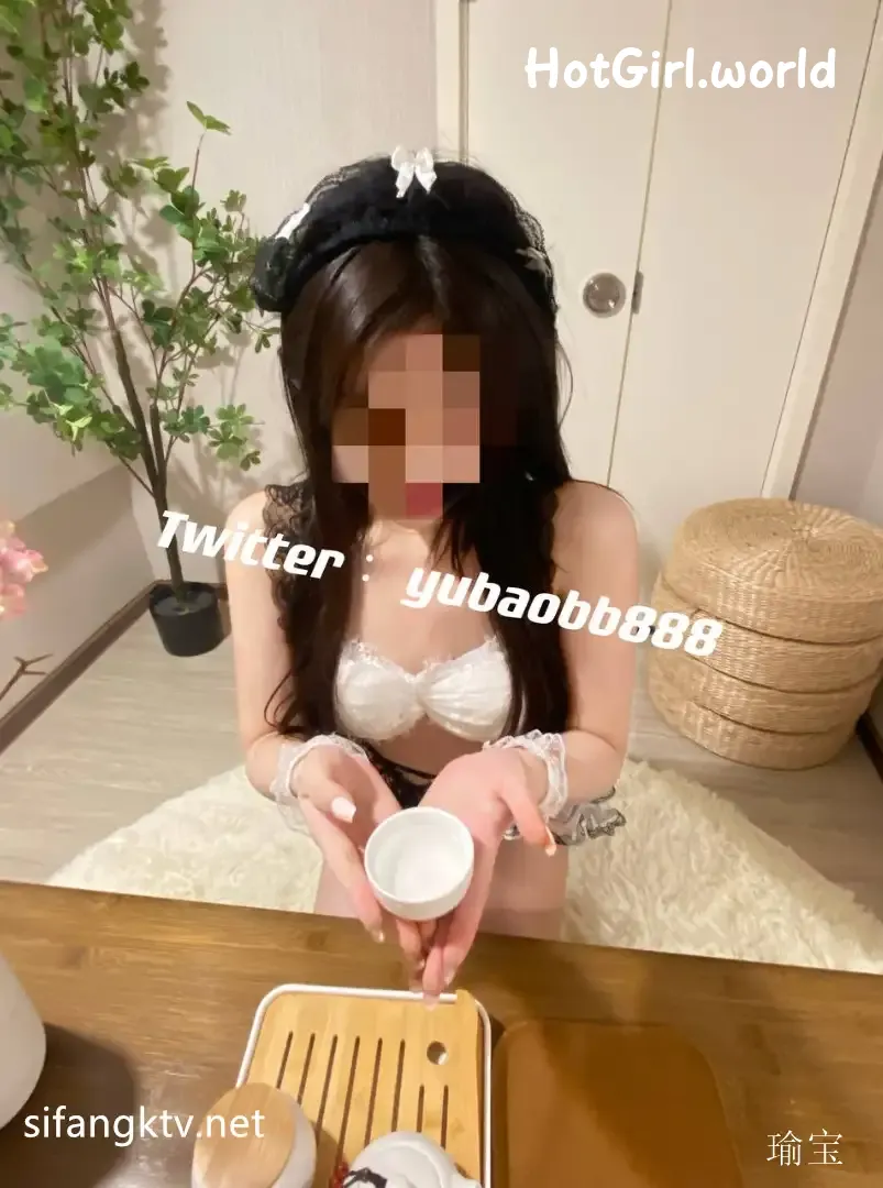 瑜宝-9月最新露出挑战-外人眼中的女神私下就是一只小母狗 第229张图 瑜宝-9月最新露出挑战-外人眼中的女神私下就是一只小母狗 第229张图
