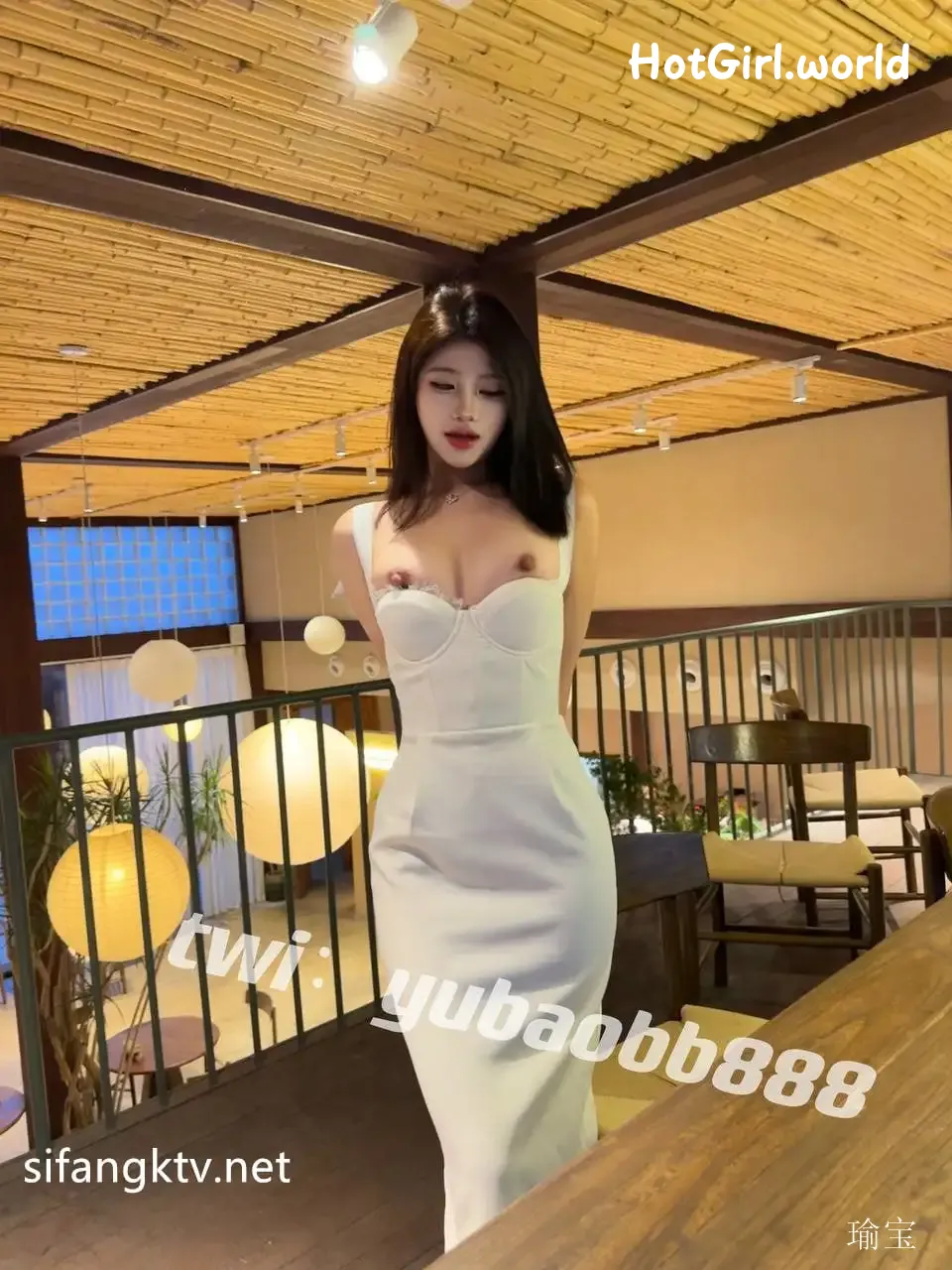 瑜宝-9月最新露出挑战-外人眼中的女神私下就是一只小母狗 第403张图 瑜宝-9月最新露出挑战-外人眼中的女神私下就是一只小母狗 第403张图