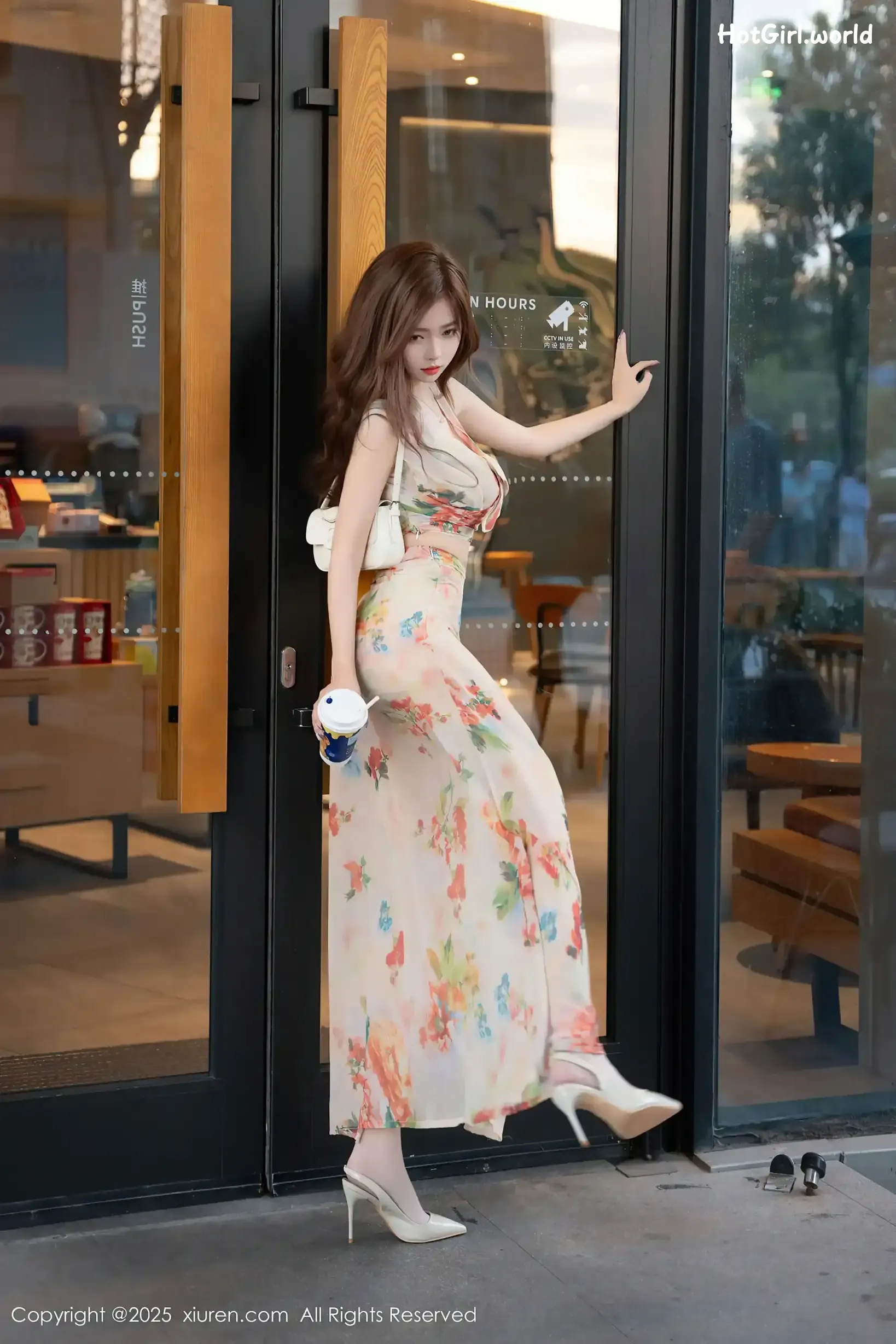 XiuRen-秀人网-No.9792-拍黄瓜-girl-Pai Huang Gua 第22张图
