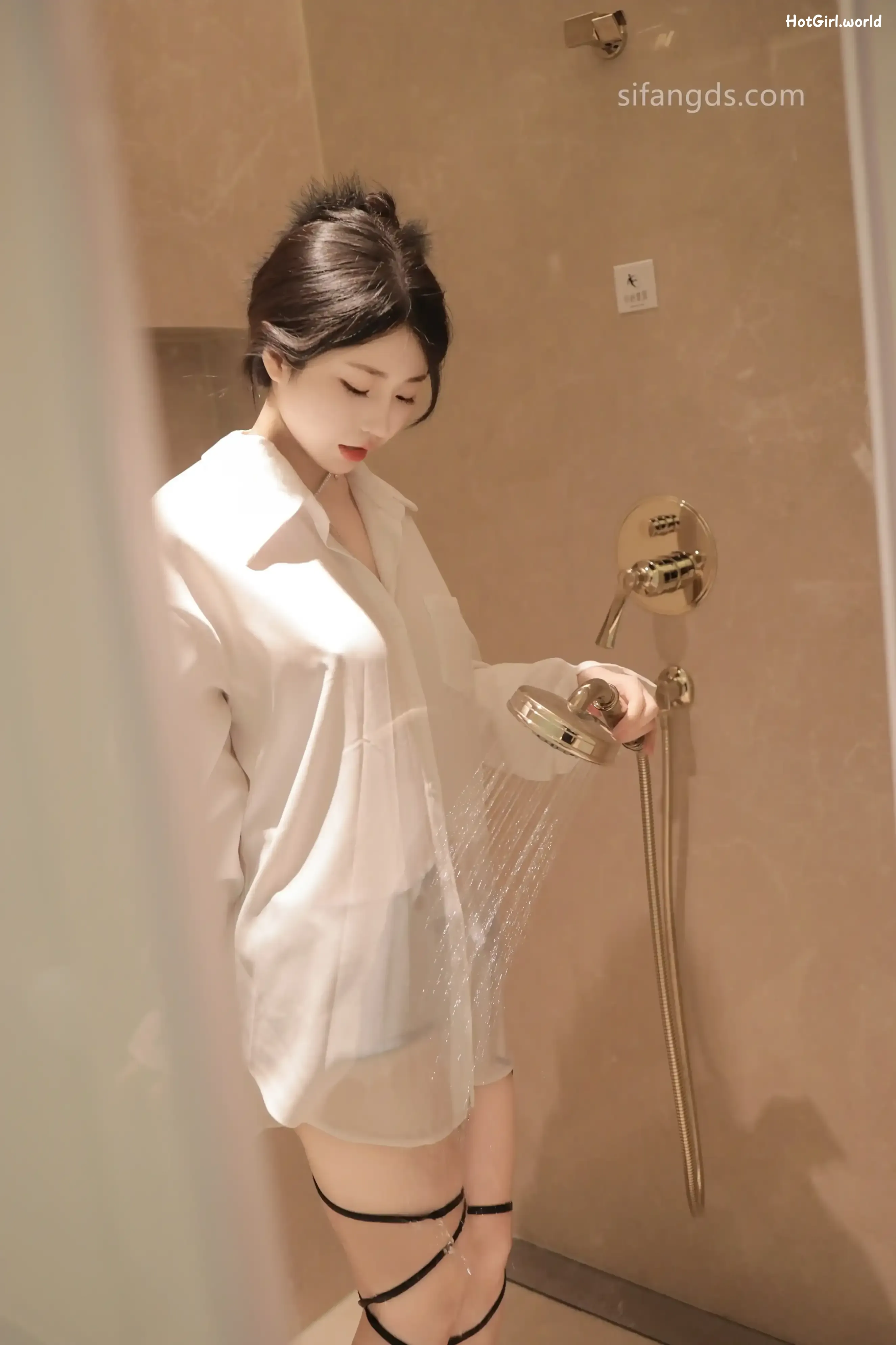 XR Uncensored-Chen Xiao hua-陈小花-R18-秀人网模特-浴室中的激情 第16张图