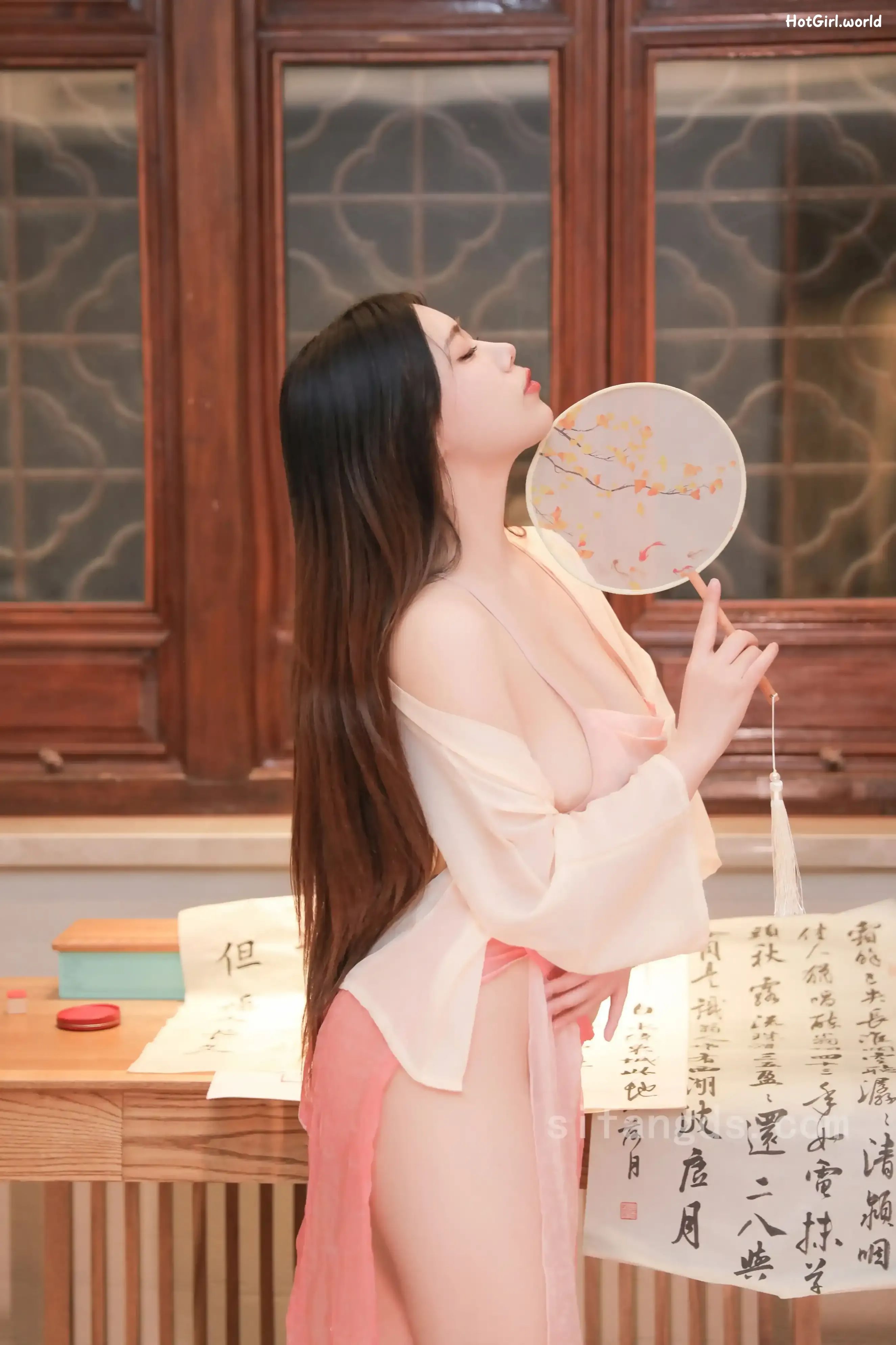 XR Uncensored-蛋蛋宝-R18-秀人网模特-粉红色复古韵味 第10张图
