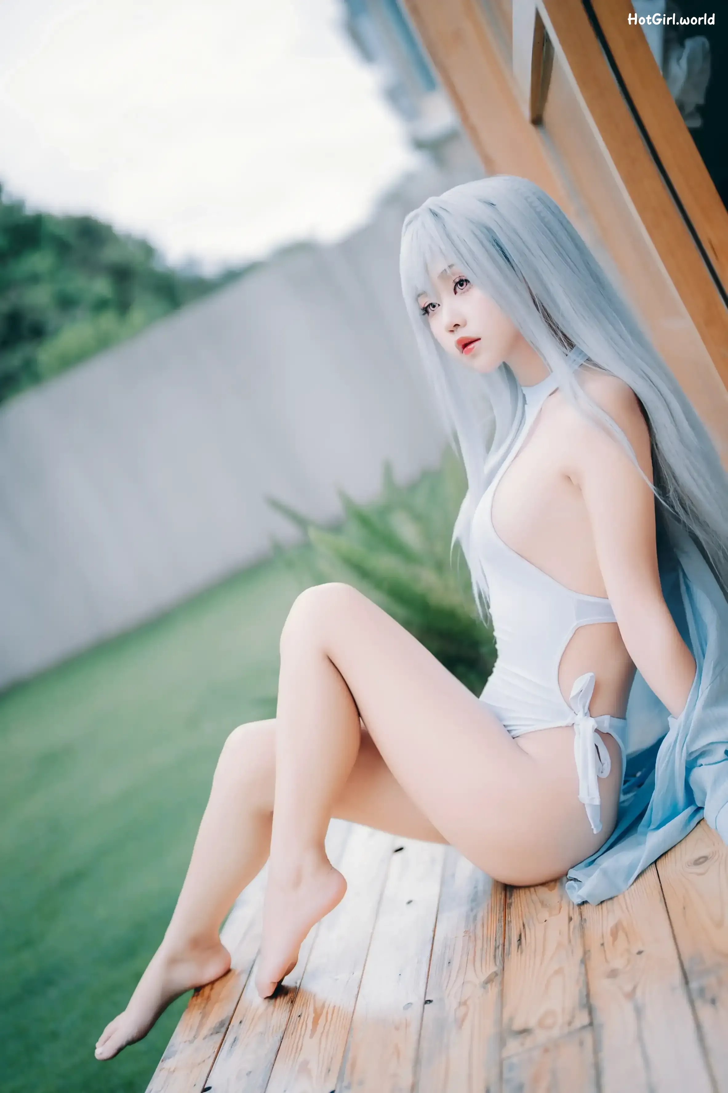 Coser-萌芽儿o0-白泳装 第1张图