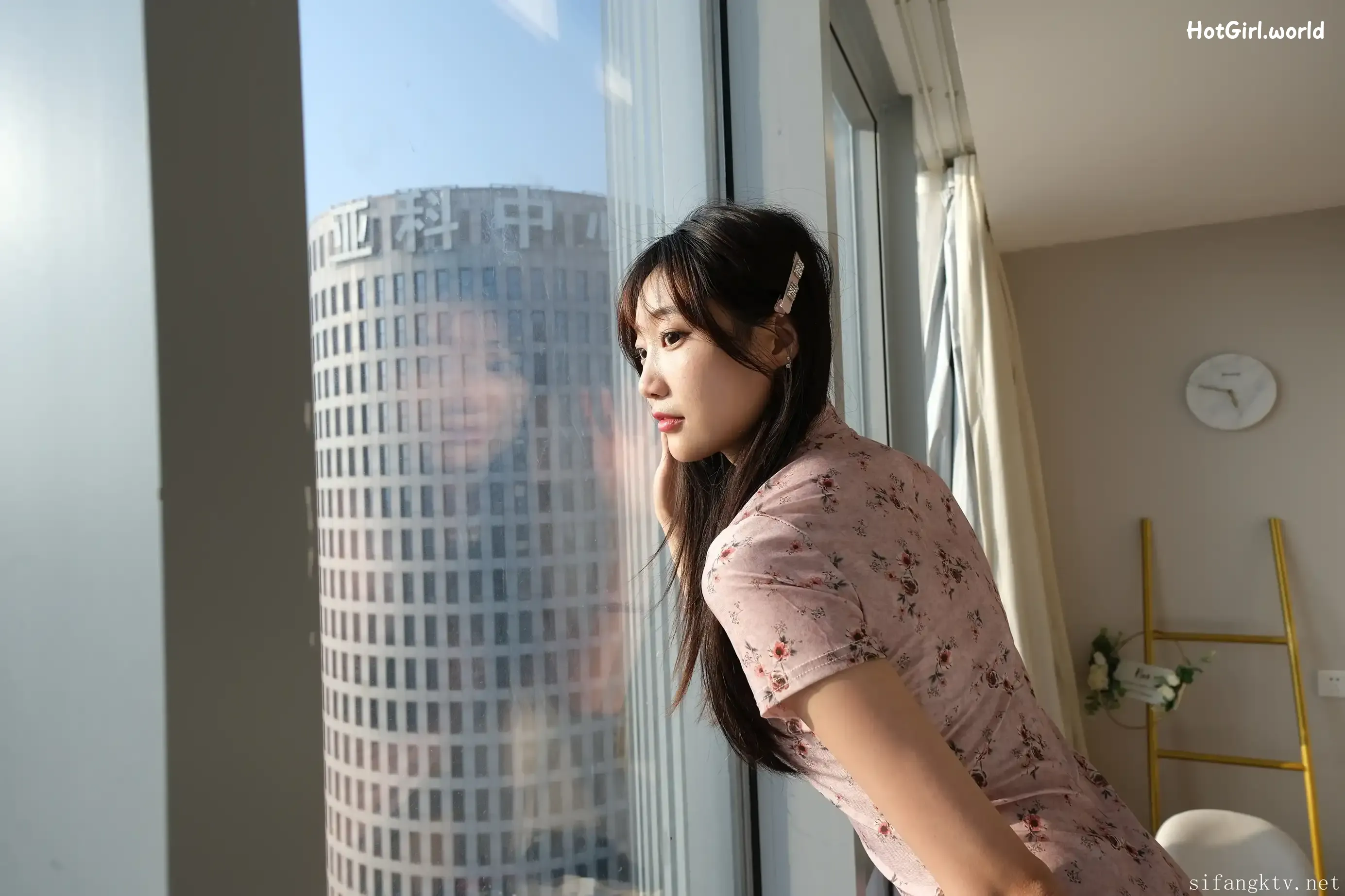 希威社-Photography-小初-福利私拍-暮光 第14张图