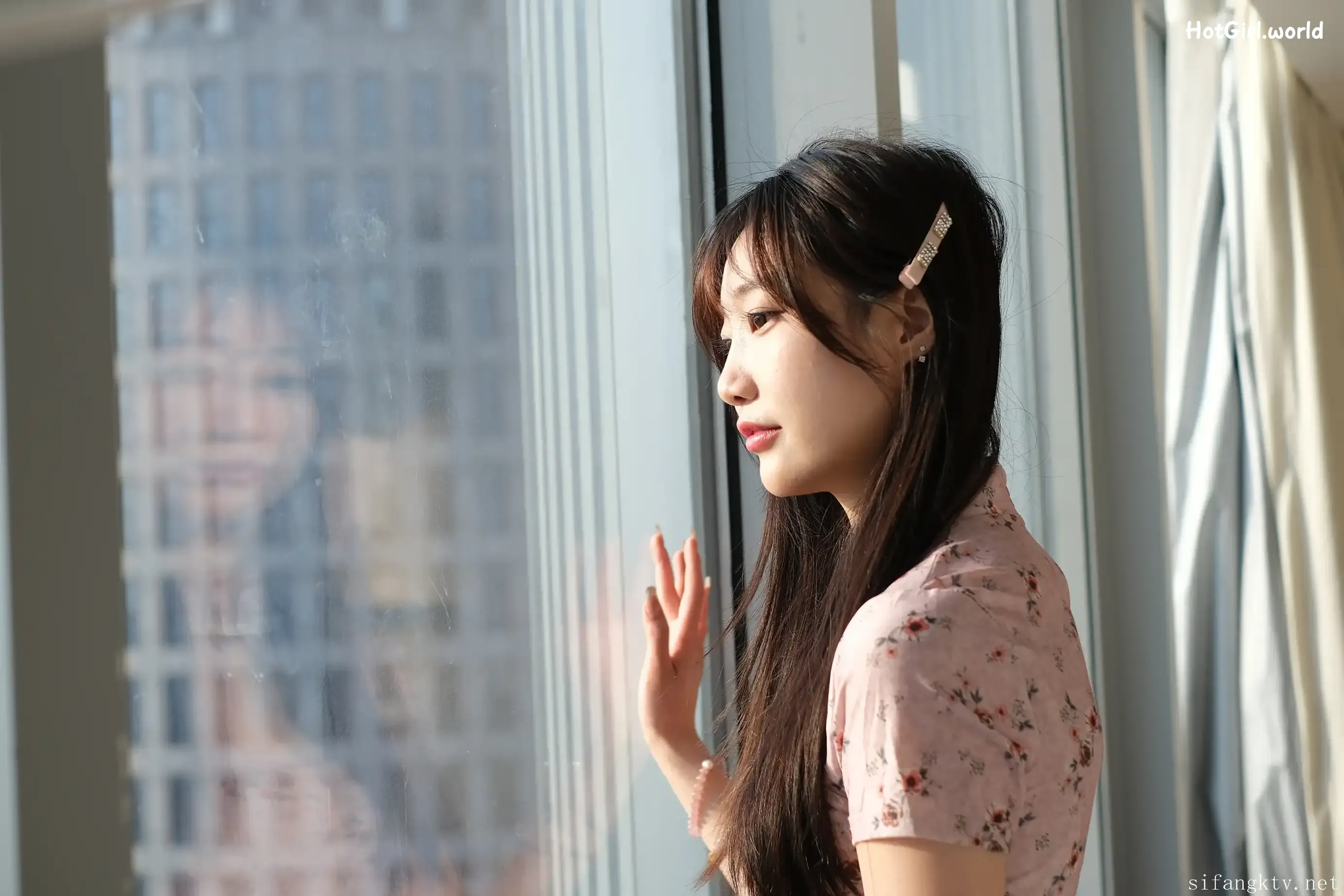 希威社-Photography-小初-福利私拍-暮光 第16张图