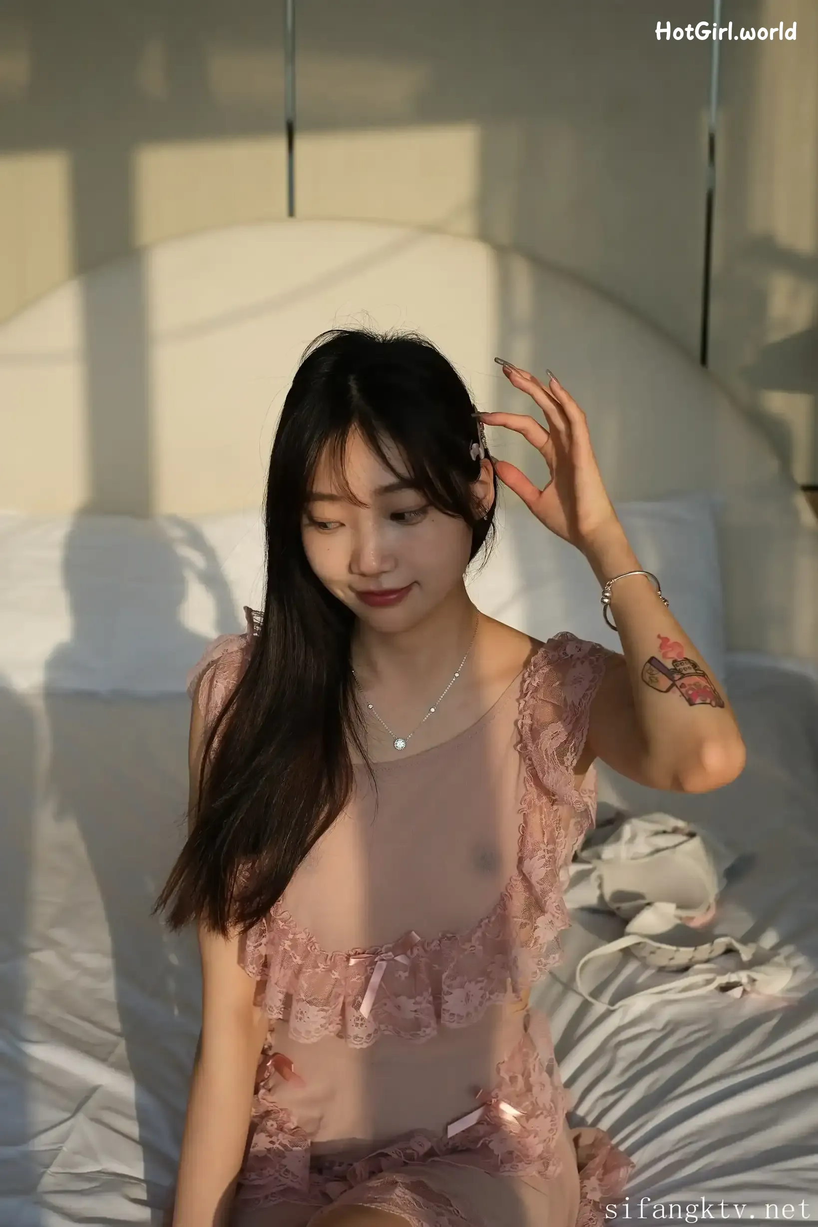 希威社-Photography-小初-福利私拍-暮光 第46张图