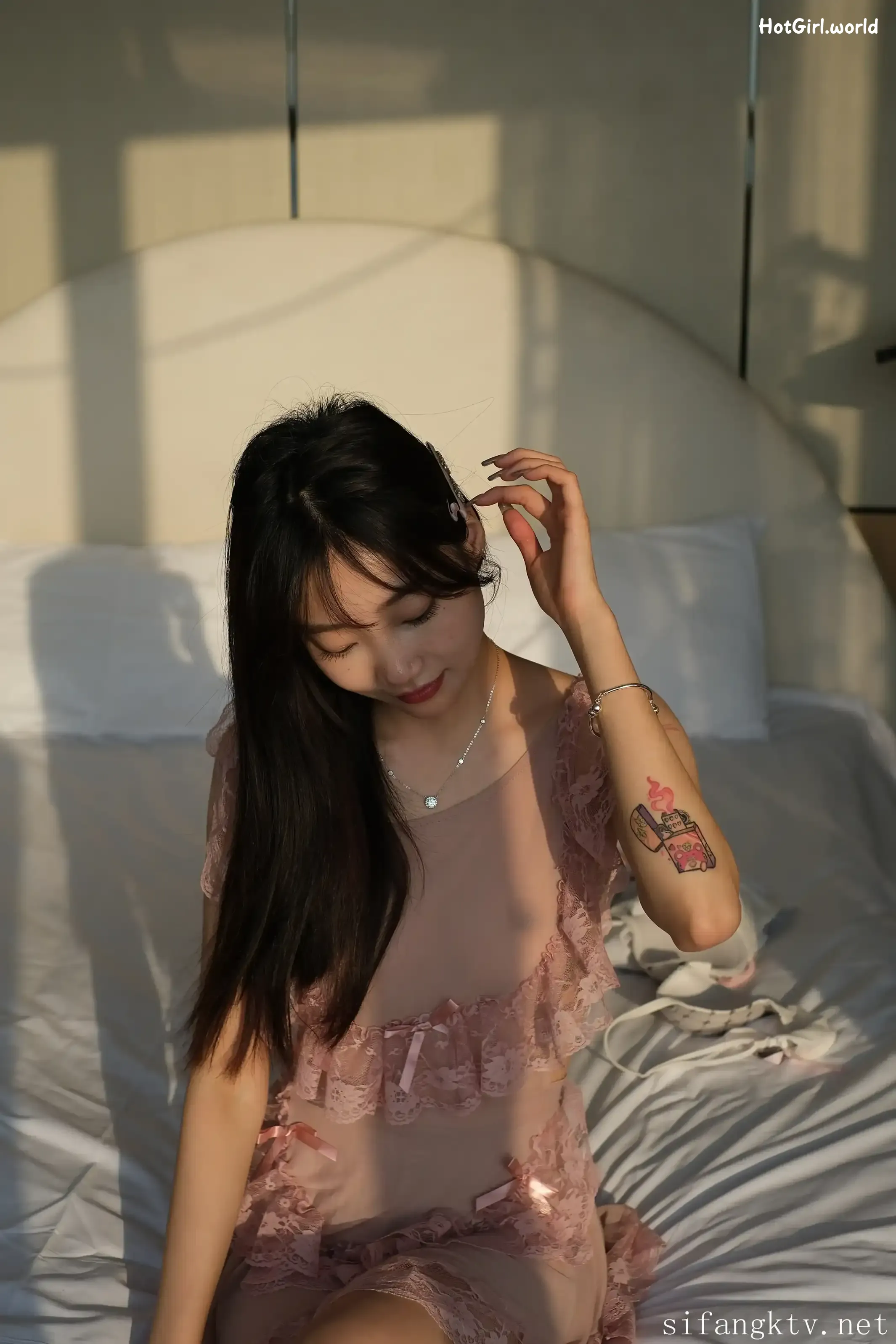 希威社-Photography-小初-福利私拍-暮光 第47张图