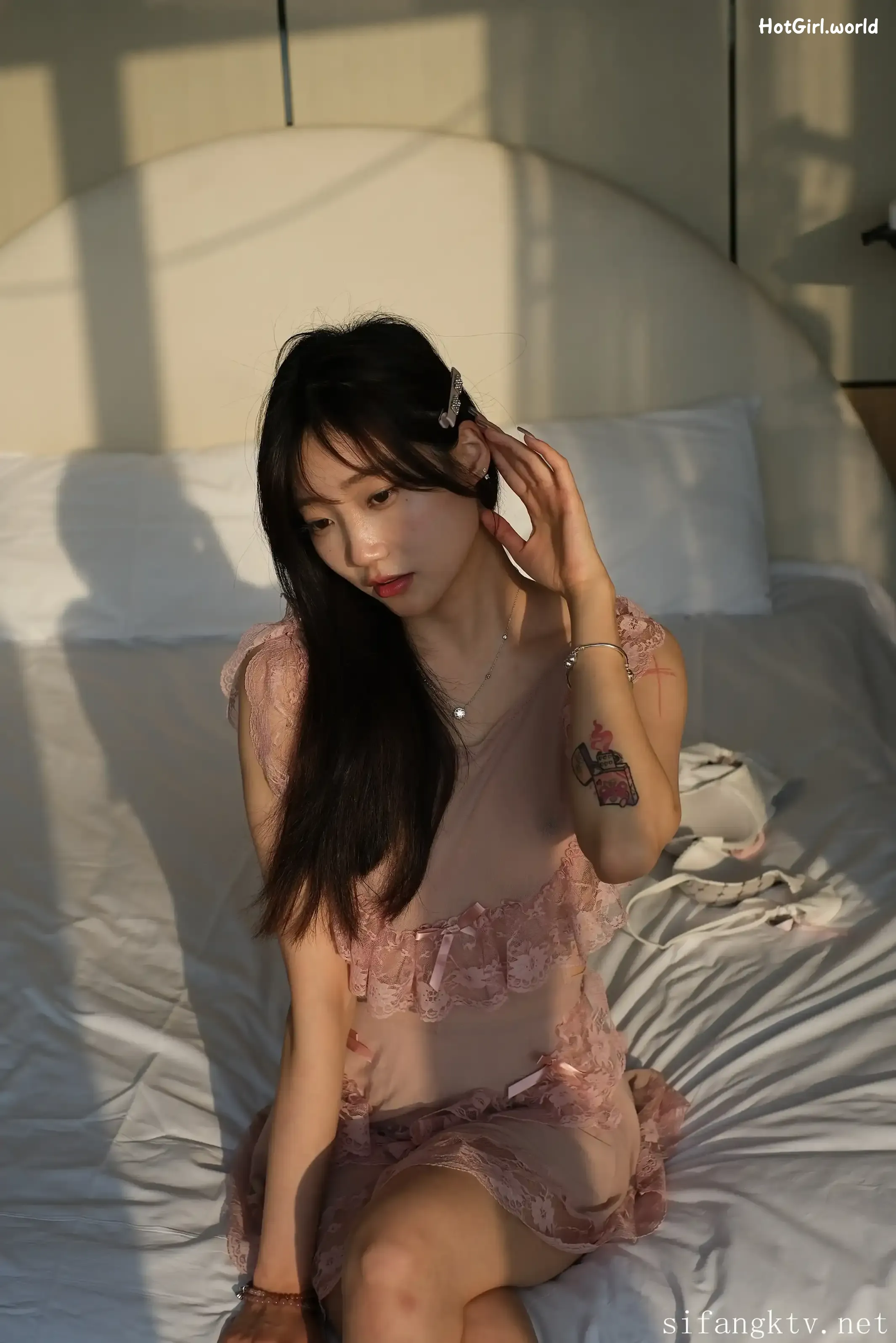 希威社-Photography-小初-福利私拍-暮光 第51张图
