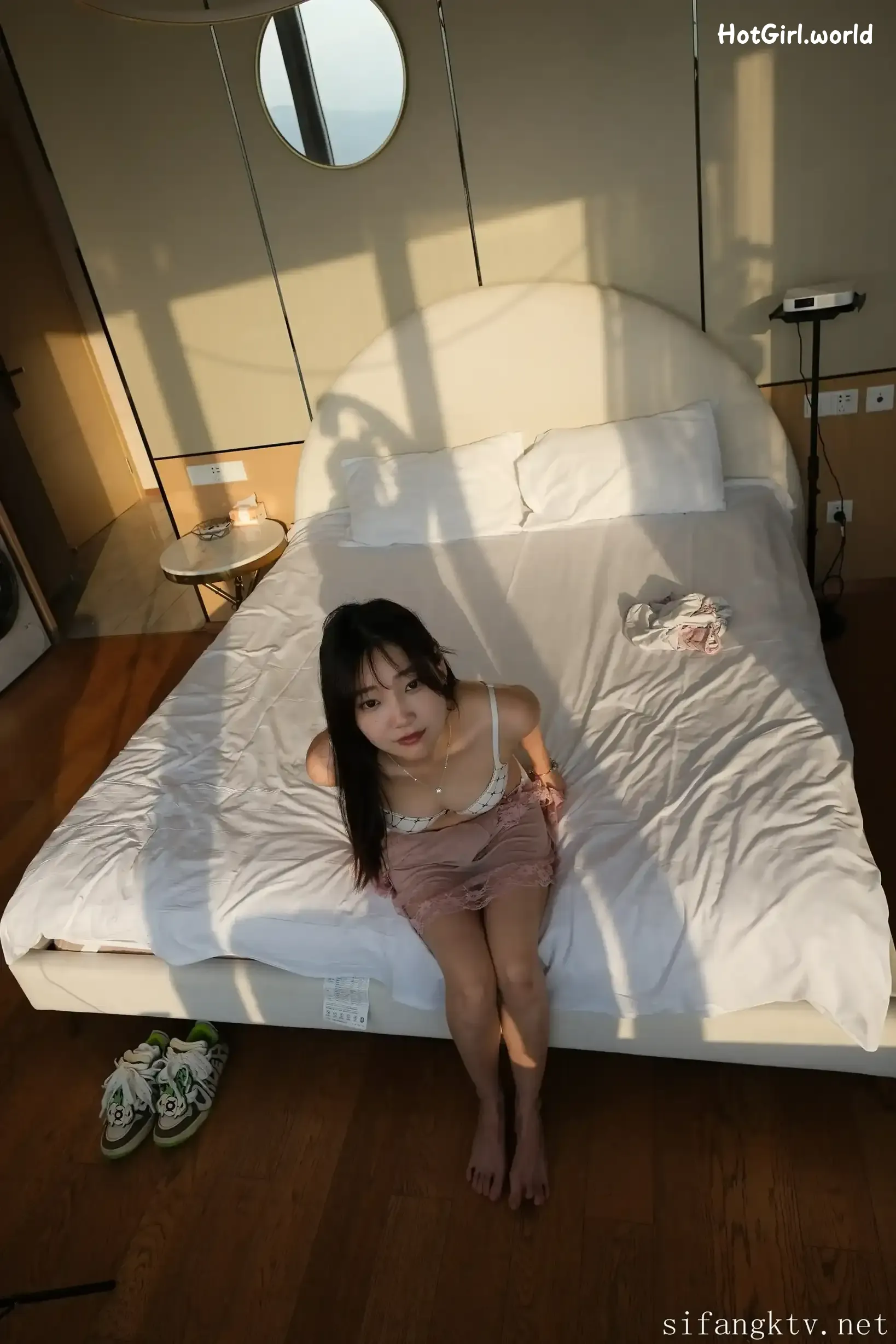 希威社-Photography-小初-福利私拍-暮光 第66张图