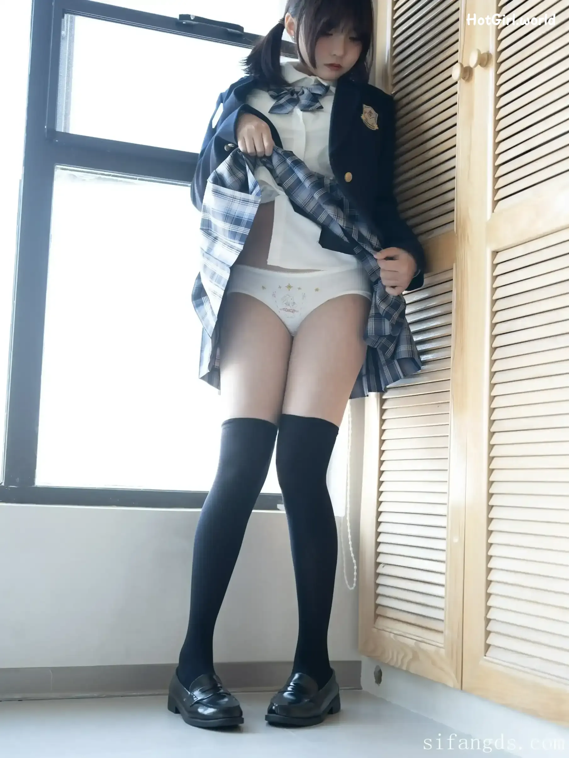 森萝财团写真-小安-R18-内部定制-JK制服浴缸 第3张图