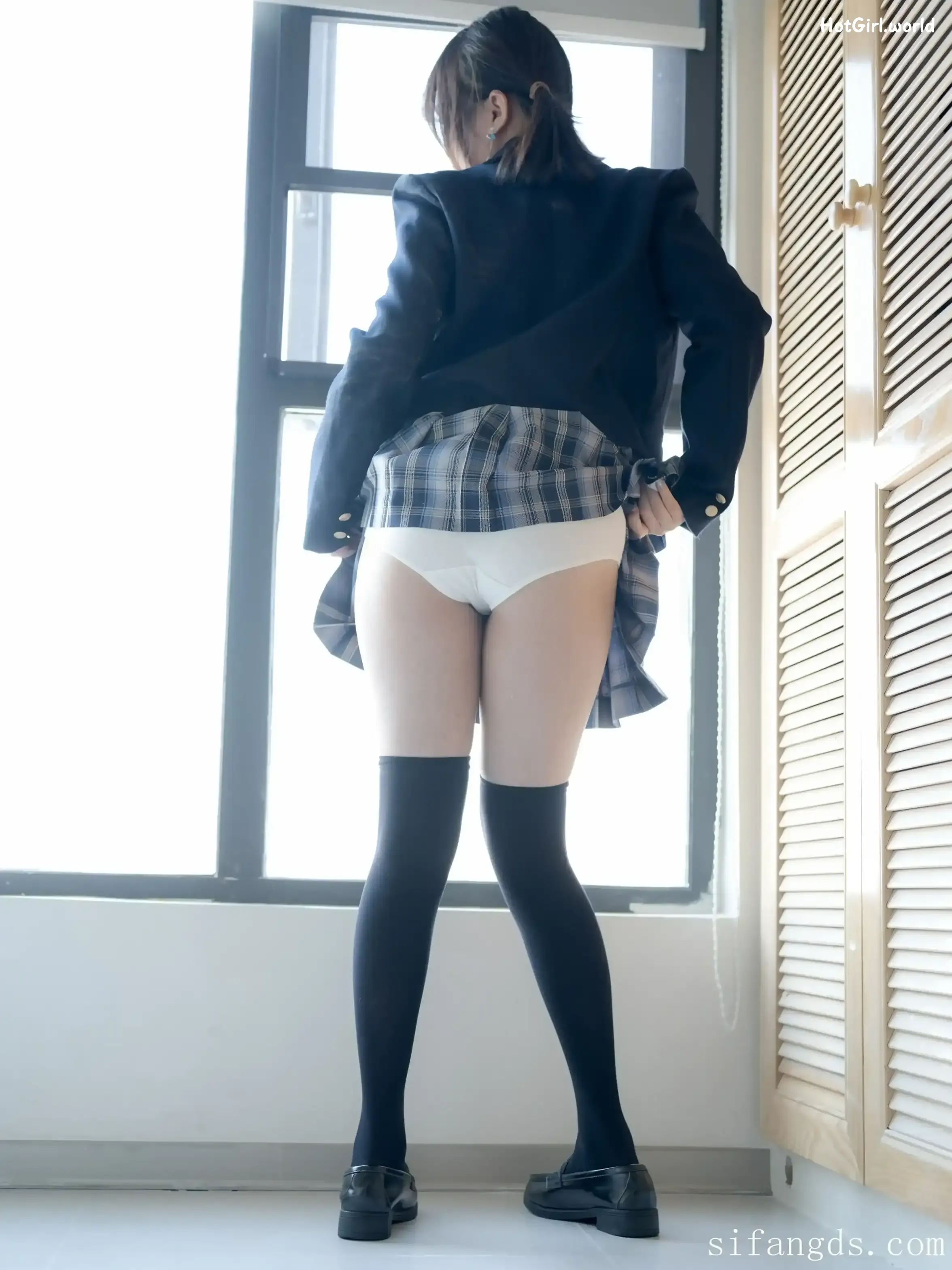 森萝财团写真-小安-R18-内部定制-JK制服浴缸 第11张图