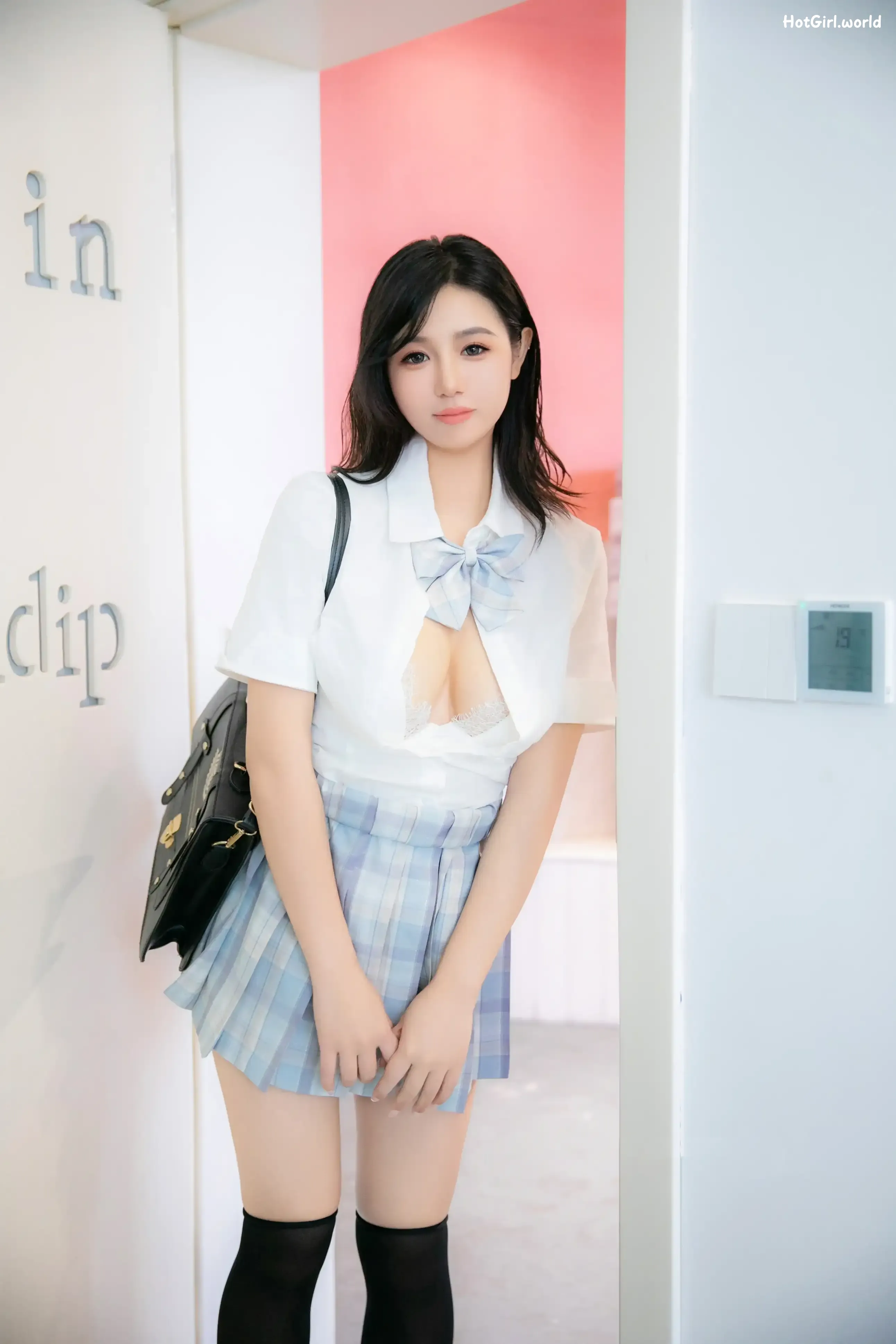 XR Uncensored-金小依-R18-秀人网模特-JK学生妹 第21张图