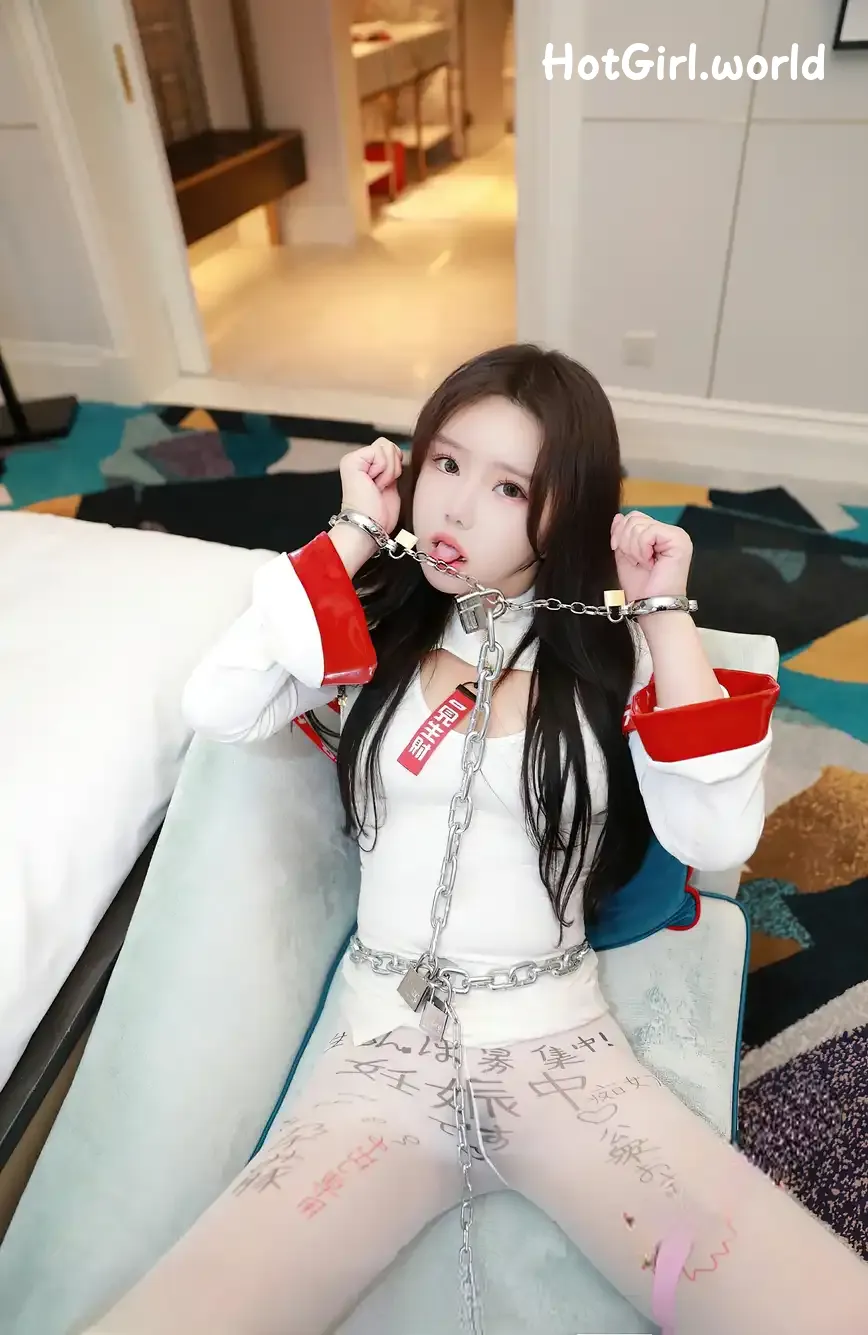 XR Uncensored-小薯条-nienie-R18-秀人网模特-甜蜜束缚 第23张图