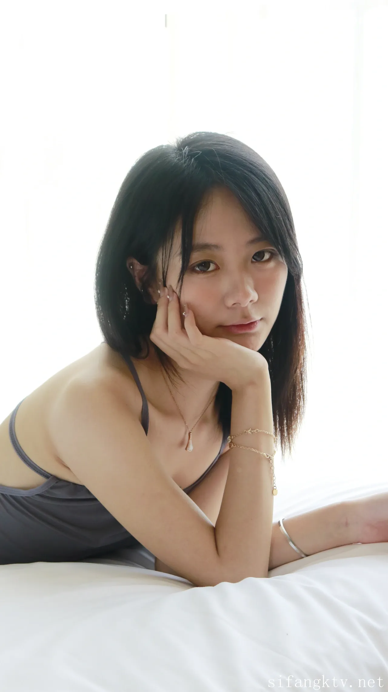 XR Uncensored-谢小蒽-R18-秀人网模特-窗边的私语 第90张图 XR Uncensored-谢小蒽-R18-秀人网模特-窗边的私语 第90张图