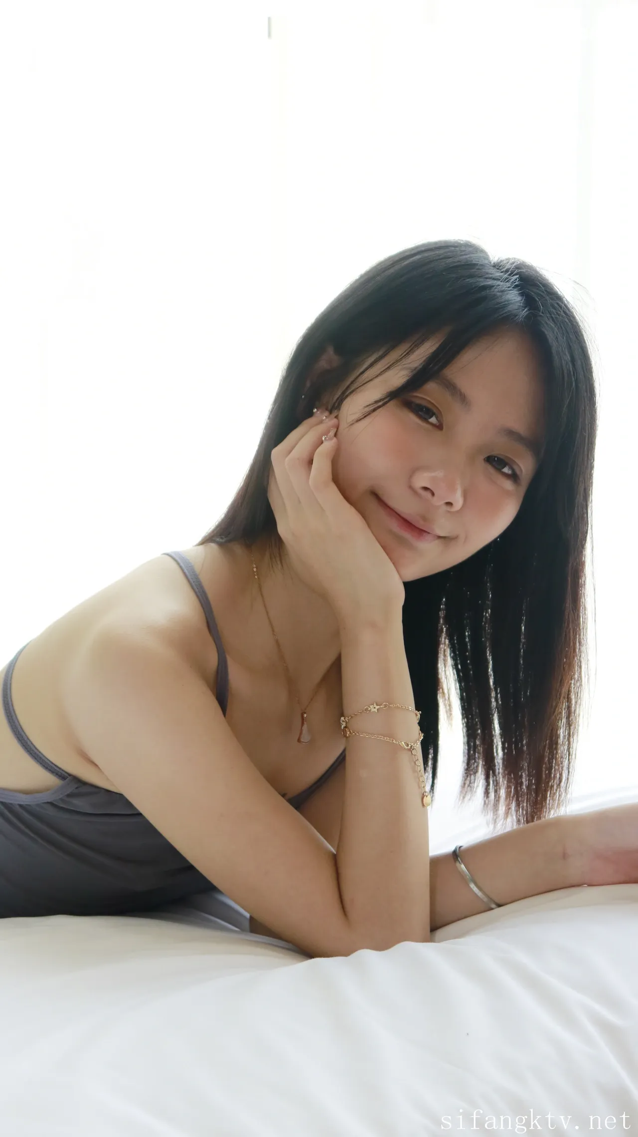 XR Uncensored-谢小蒽-R18-秀人网模特-窗边的私语 第92张图 XR Uncensored-谢小蒽-R18-秀人网模特-窗边的私语 第92张图