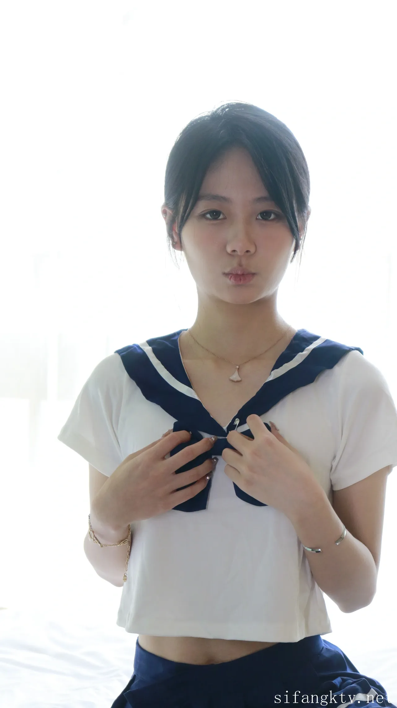 XR Uncensored-谢小蒽-R18-秀人网模特-窗边的私语 第134张图 XR Uncensored-谢小蒽-R18-秀人网模特-窗边的私语 第134张图