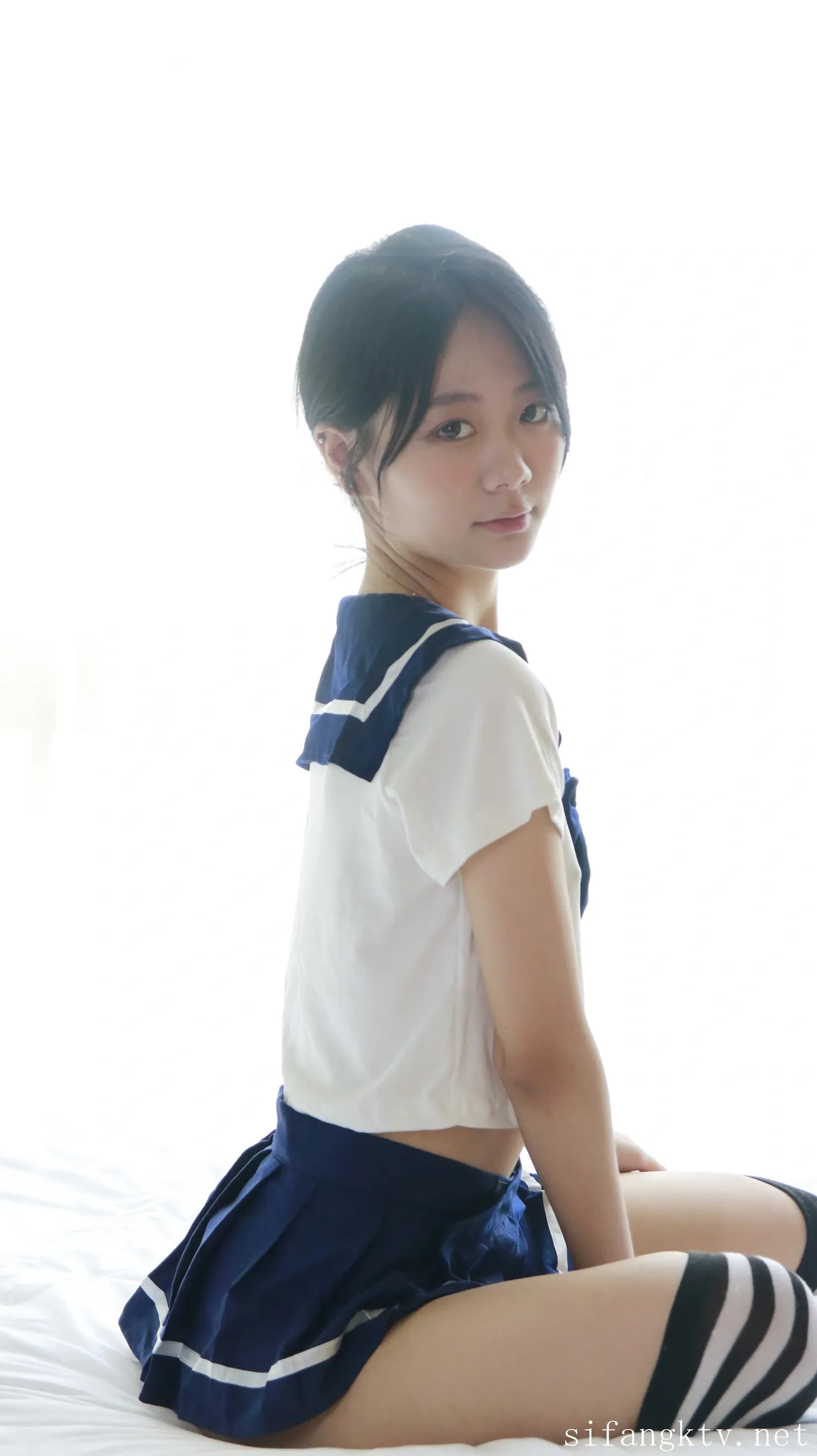 XR Uncensored-谢小蒽-R18-秀人网模特-窗边的私语 第142张图 XR Uncensored-谢小蒽-R18-秀人网模特-窗边的私语 第142张图