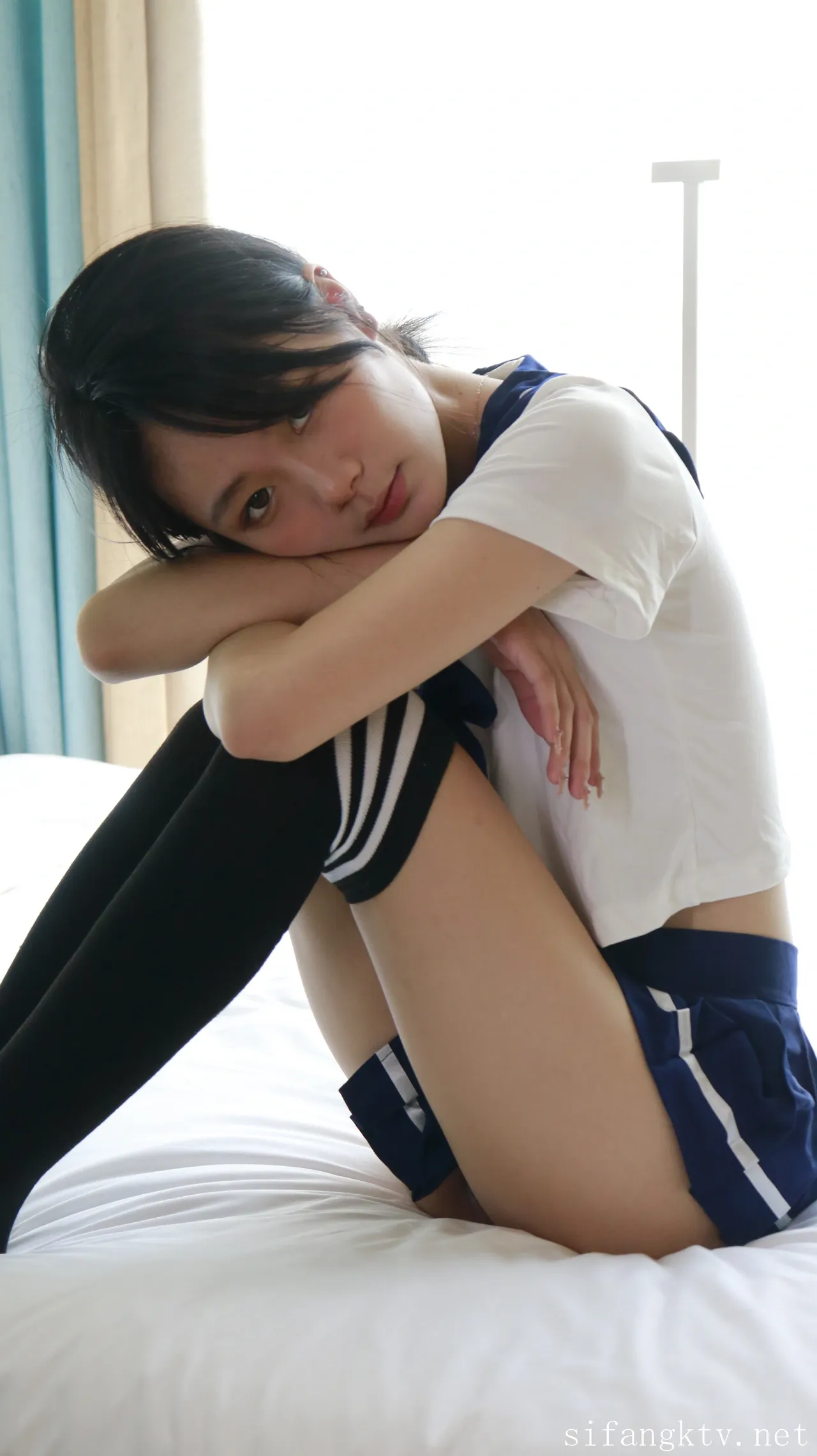 XR Uncensored-谢小蒽-R18-秀人网模特-窗边的私语 第145张图 XR Uncensored-谢小蒽-R18-秀人网模特-窗边的私语 第145张图