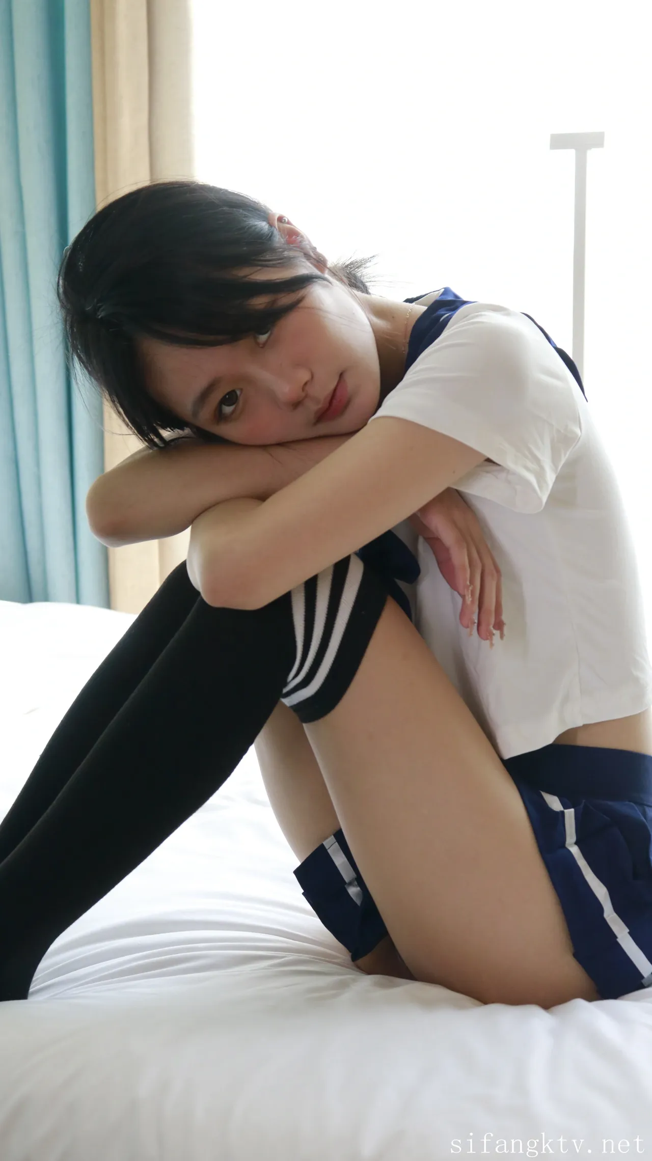 XR Uncensored-谢小蒽-R18-秀人网模特-窗边的私语 第146张图 XR Uncensored-谢小蒽-R18-秀人网模特-窗边的私语 第146张图