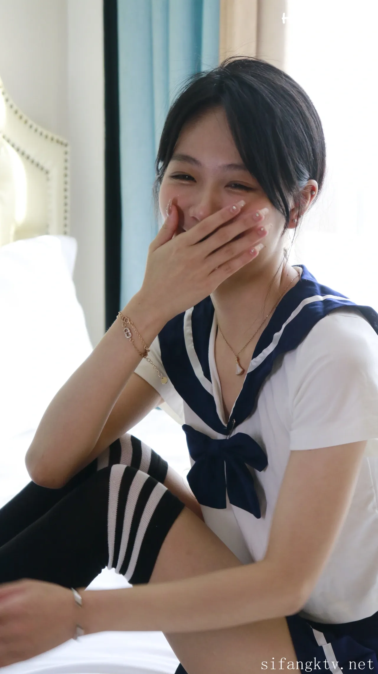 XR Uncensored-谢小蒽-R18-秀人网模特-窗边的私语 第151张图 XR Uncensored-谢小蒽-R18-秀人网模特-窗边的私语 第151张图