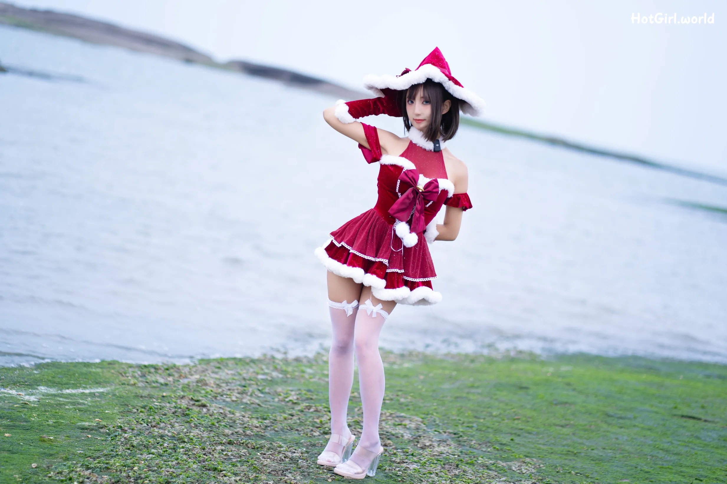 Coser-职业奶妈三水子-圣诞小裙子 第2张图