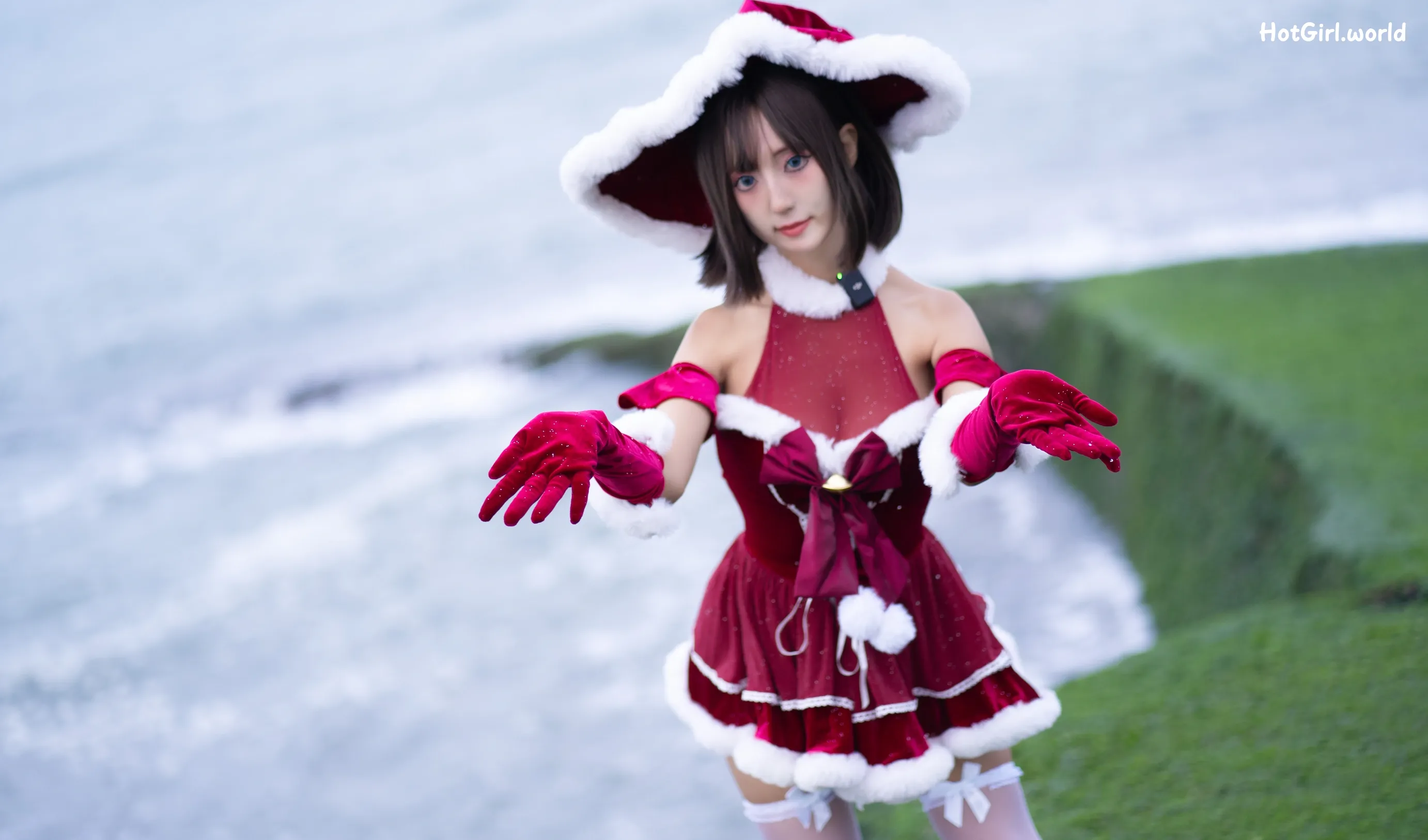 Coser-职业奶妈三水子-圣诞小裙子 第9张图