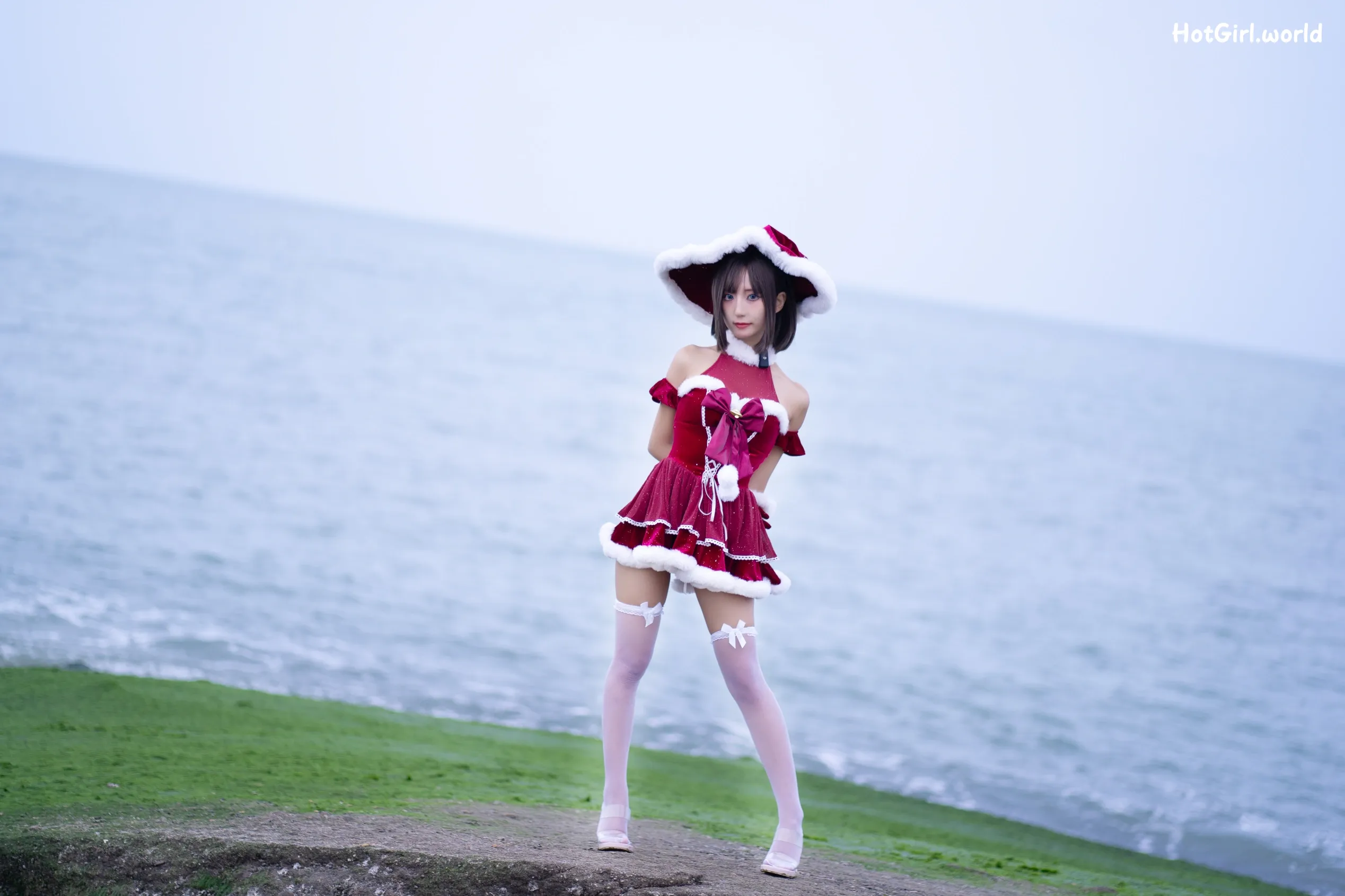 Coser-职业奶妈三水子-圣诞小裙子 第11张图