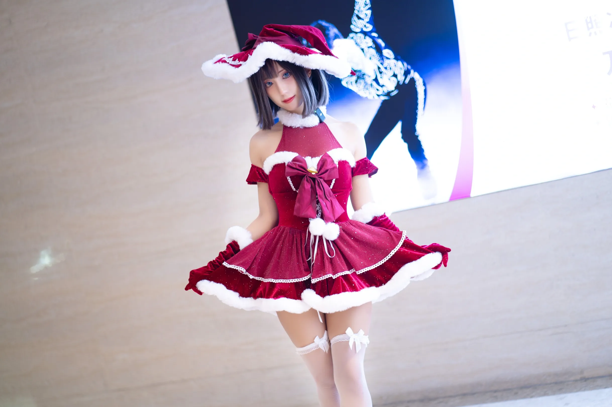 Coser-职业奶妈三水子-圣诞小裙子 第21张图