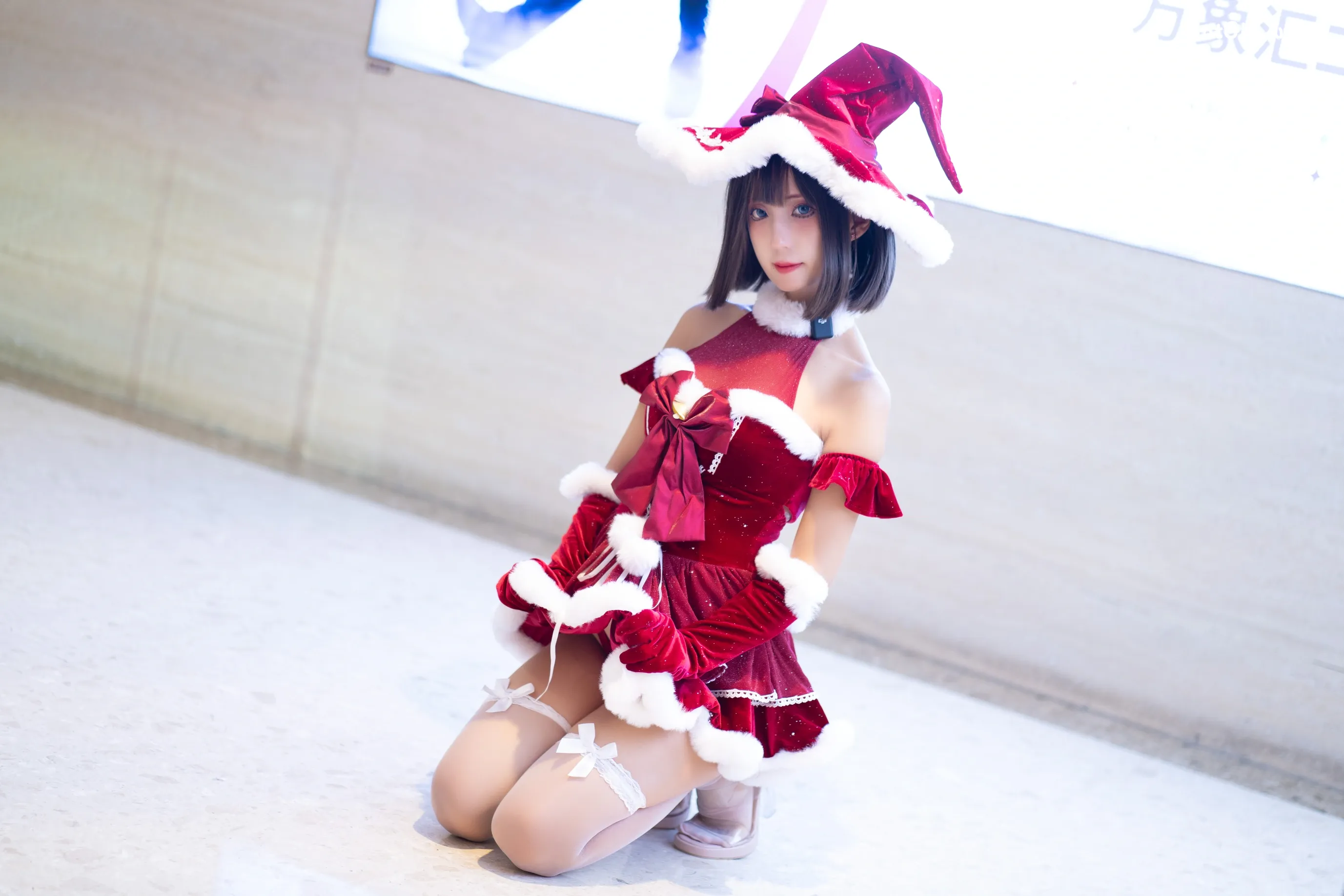 Coser-职业奶妈三水子-圣诞小裙子 第23张图
