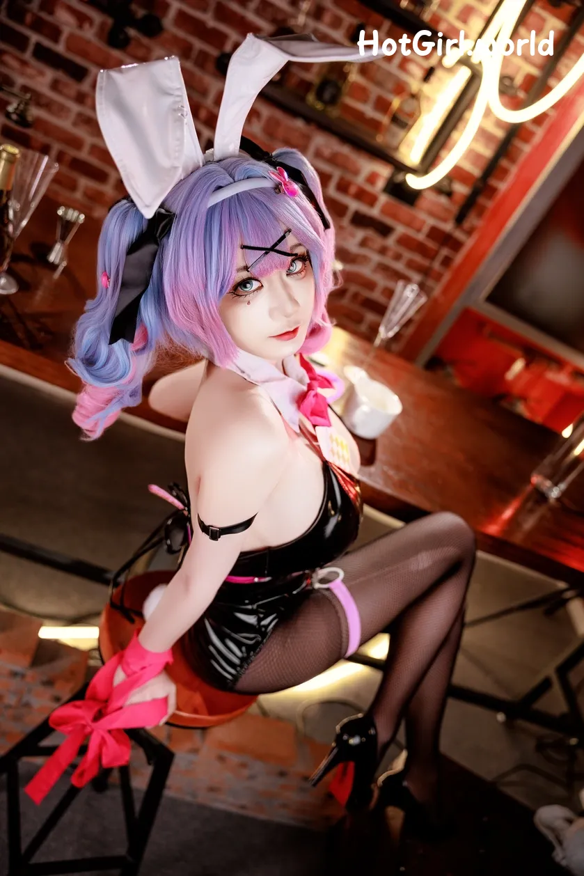 Coser-阿雪雪-初音兔子洞 第9张图