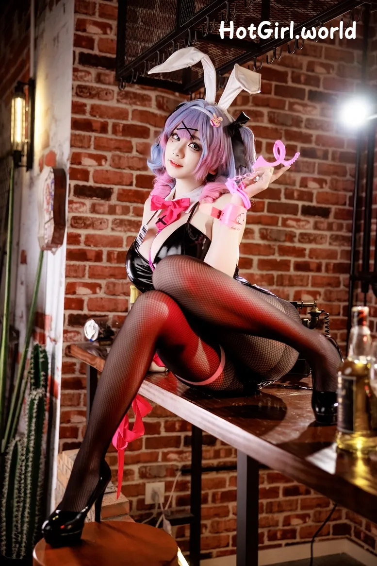 Coser-阿雪雪-初音兔子洞 第42张图