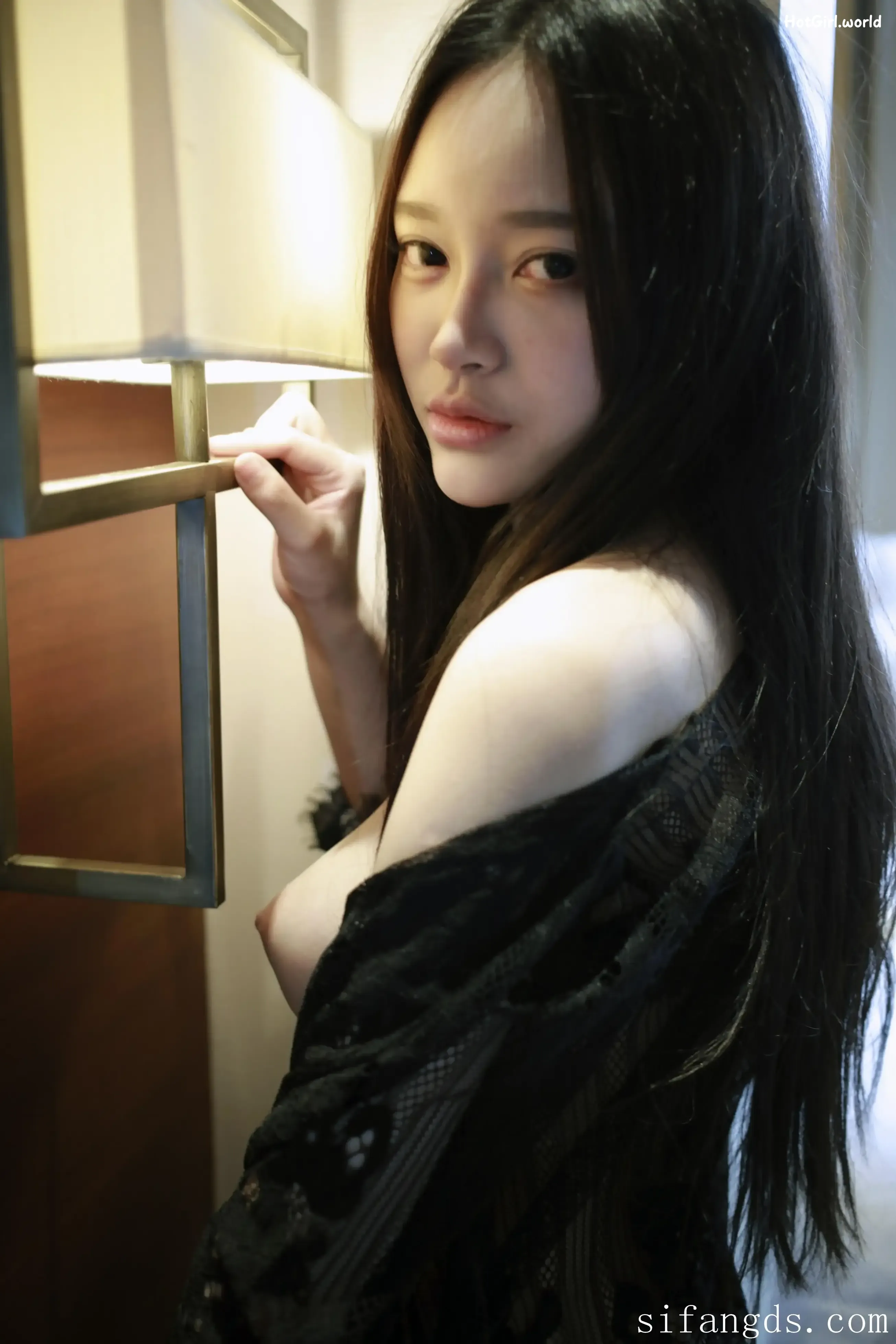 XR Uncensored-Tang Qi Er-唐琪儿-R18-秀人网模特-难掩的春色 第8张图