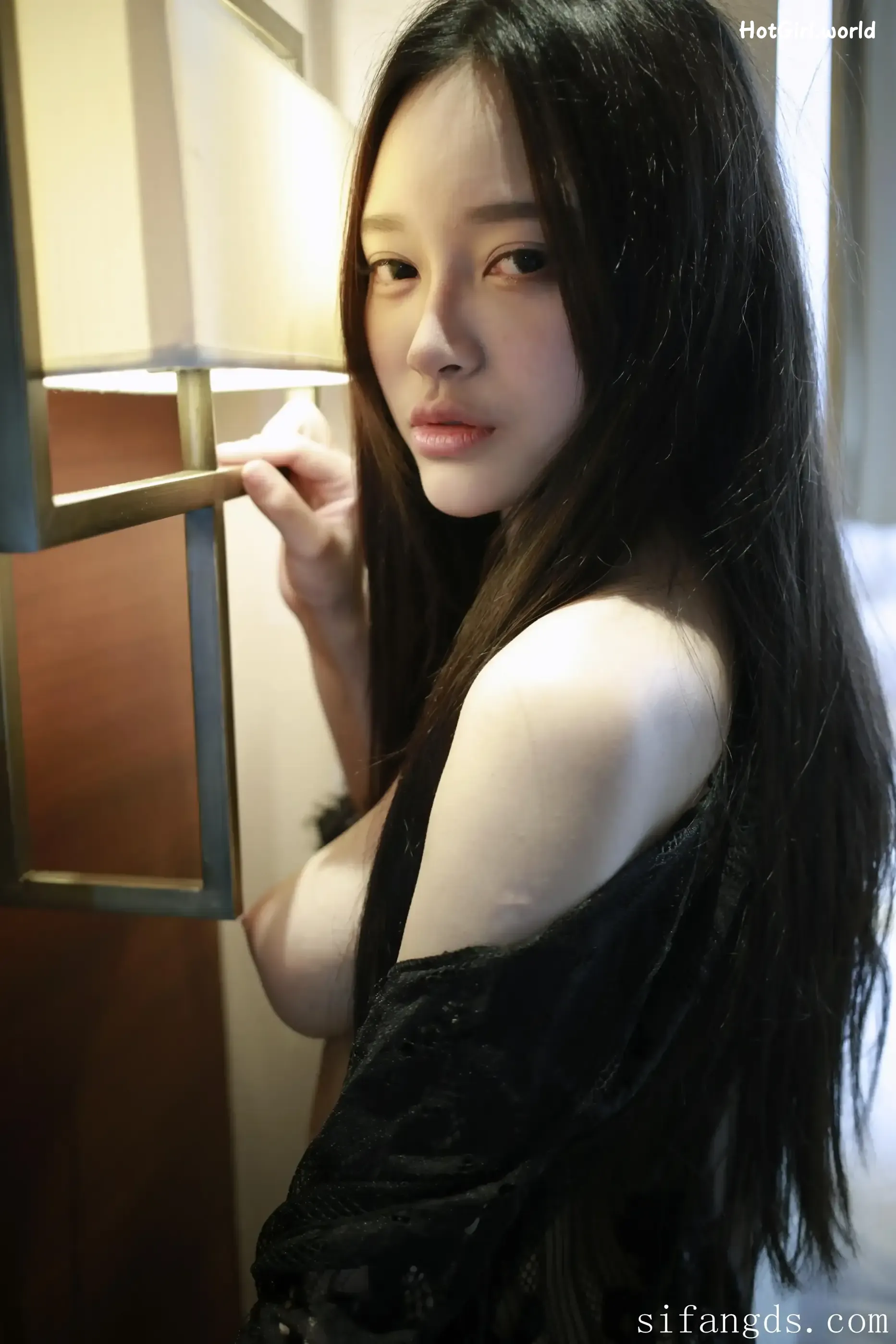 XR Uncensored-Tang Qi Er-唐琪儿-R18-秀人网模特-难掩的春色 第10张图