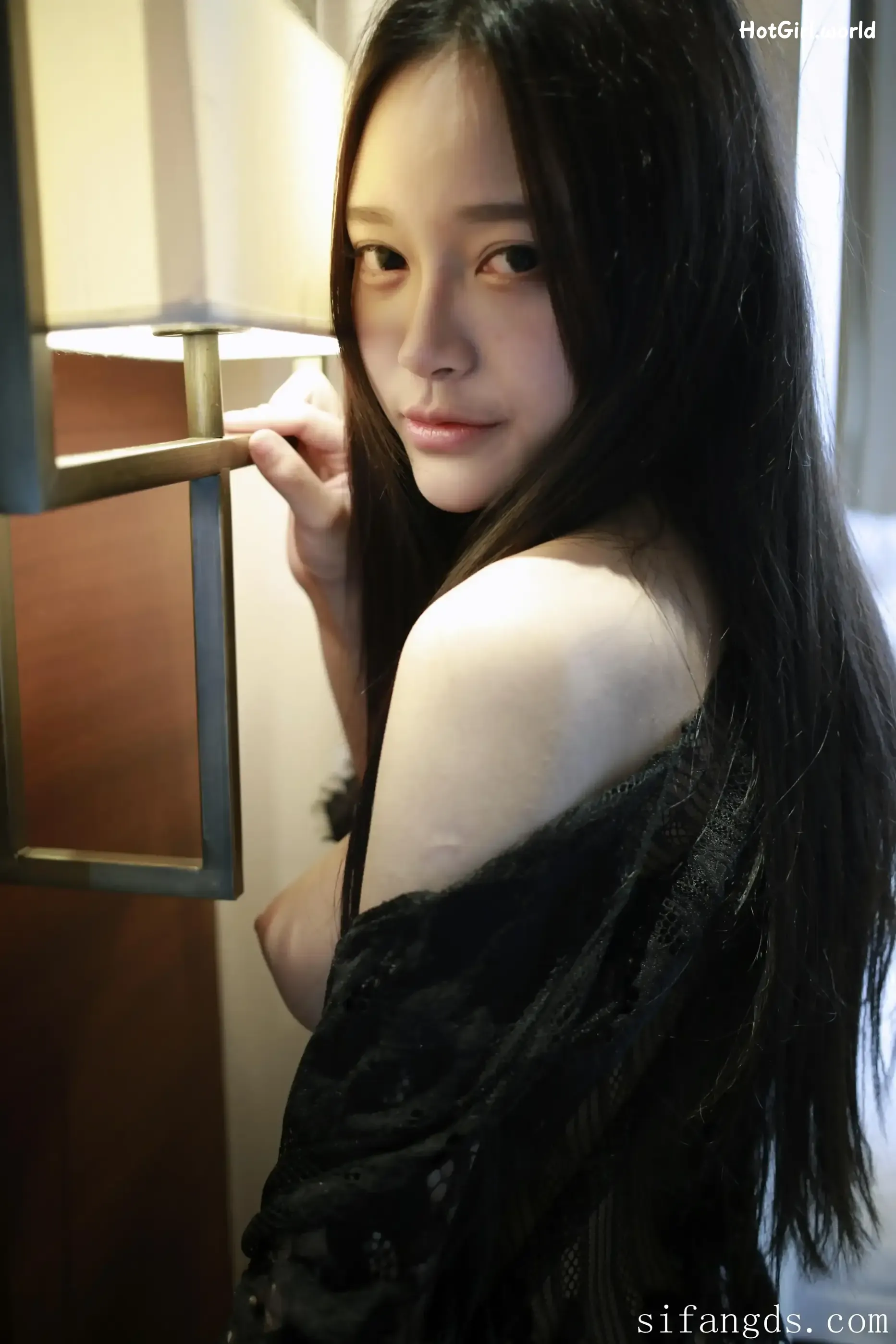 XR Uncensored-Tang Qi Er-唐琪儿-R18-秀人网模特-难掩的春色 第12张图