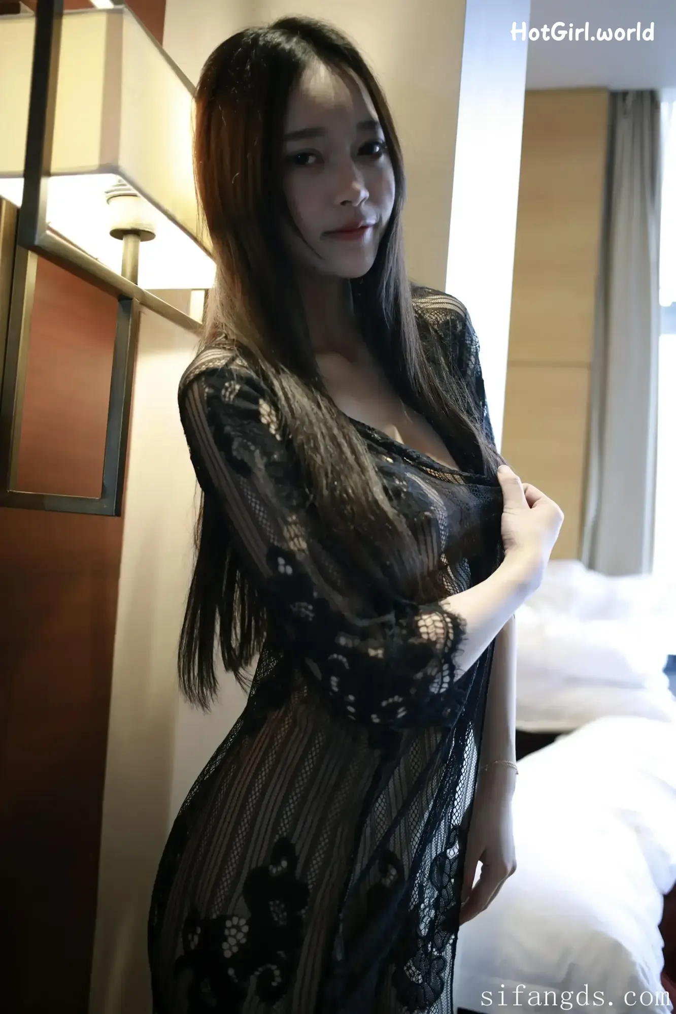 XR Uncensored-Tang Qi Er-唐琪儿-R18-秀人网模特-难掩的春色 第30张图