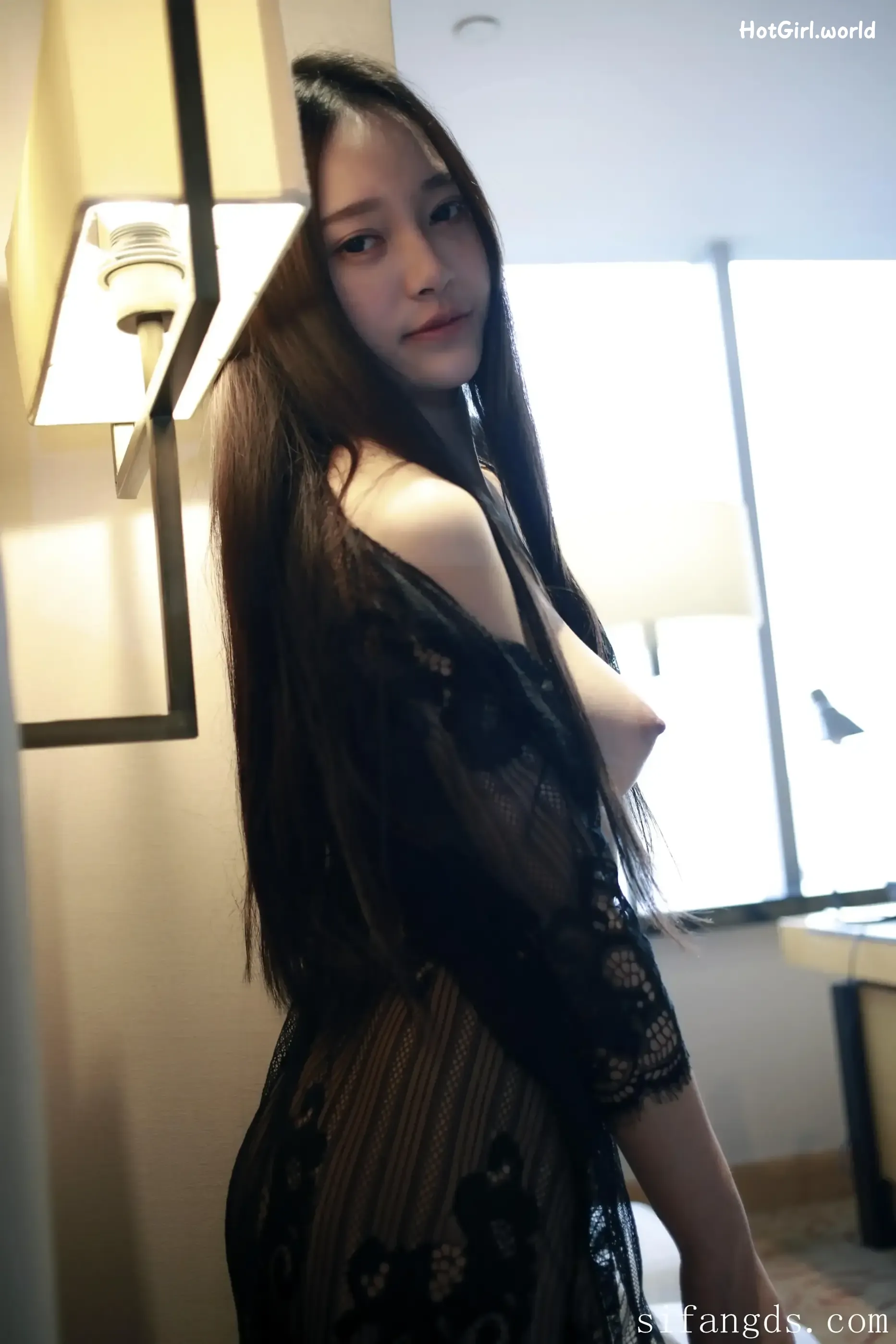 XR Uncensored-Tang Qi Er-唐琪儿-R18-秀人网模特-难掩的春色 第41张图