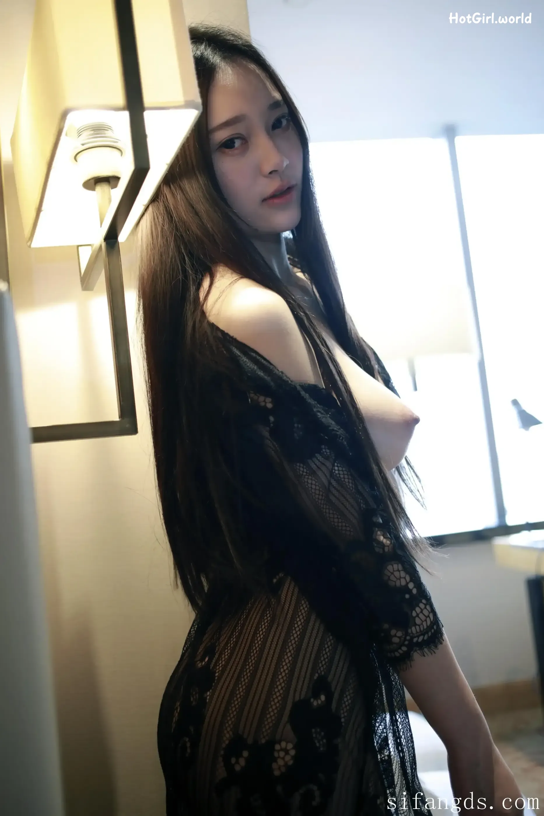 XR Uncensored-Tang Qi Er-唐琪儿-R18-秀人网模特-难掩的春色 第42张图