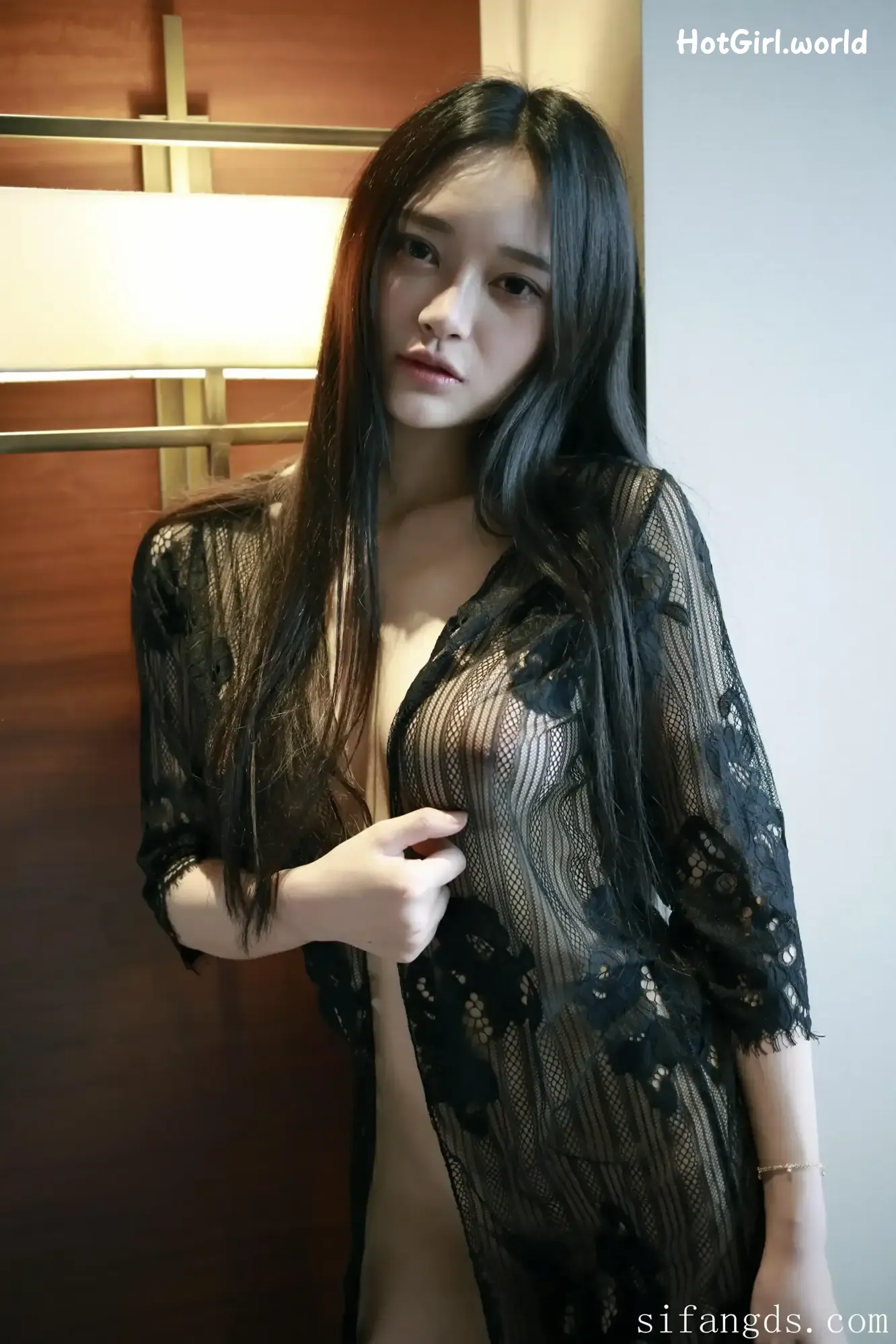 XR Uncensored-Tang Qi Er-唐琪儿-R18-秀人网模特-难掩的春色 第55张图