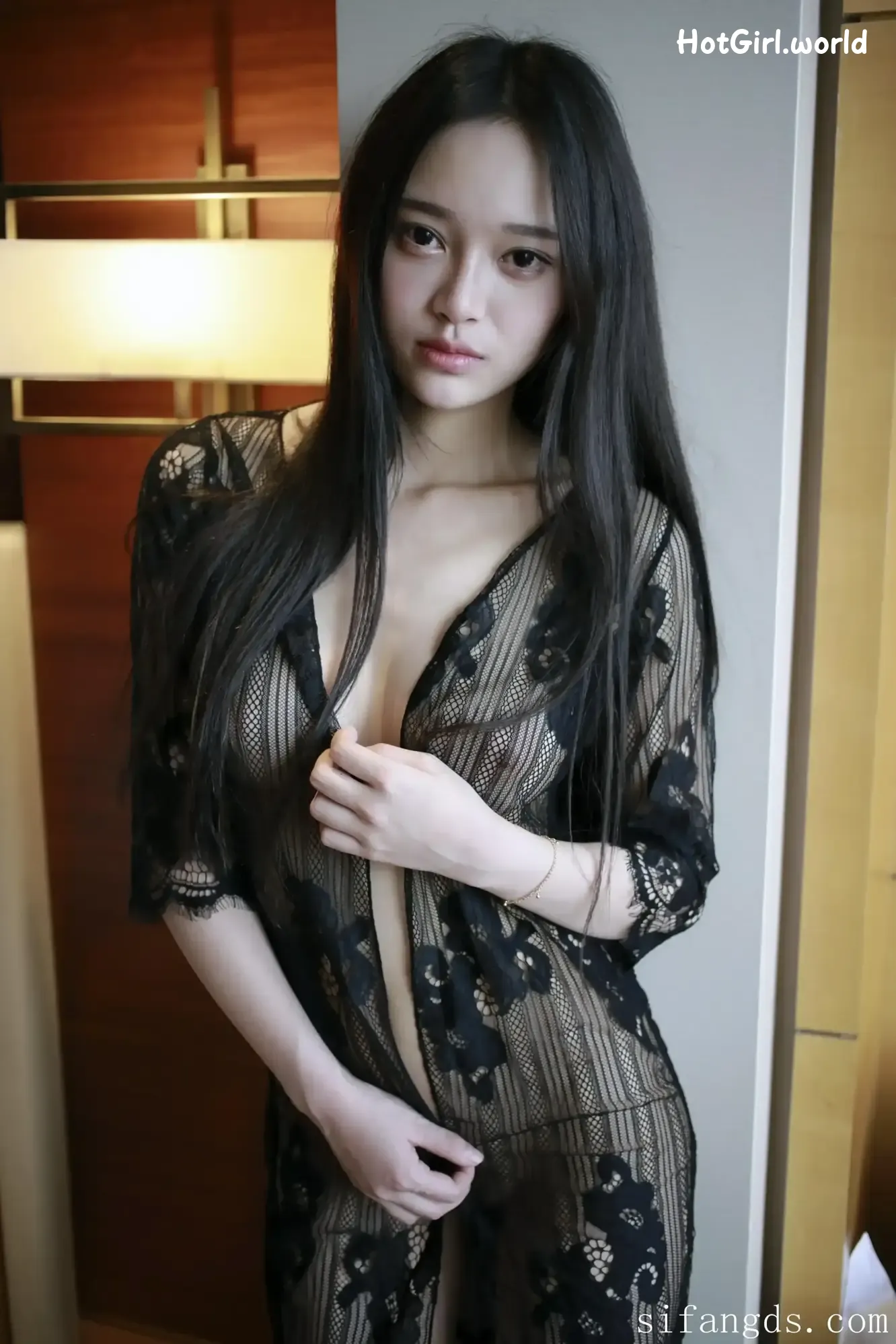 XR Uncensored-Tang Qi Er-唐琪儿-R18-秀人网模特-难掩的春色 第73张图