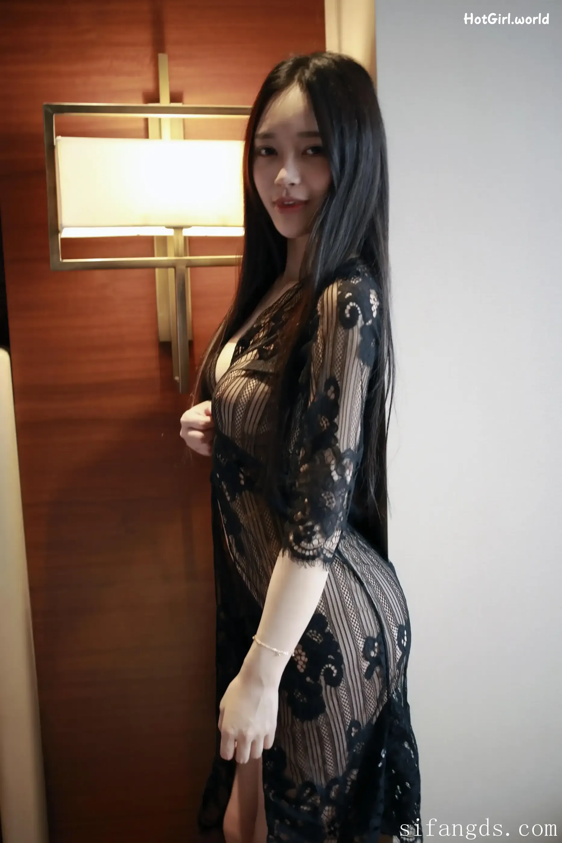 XR Uncensored-Tang Qi Er-唐琪儿-R18-秀人网模特-难掩的春色 第123张图