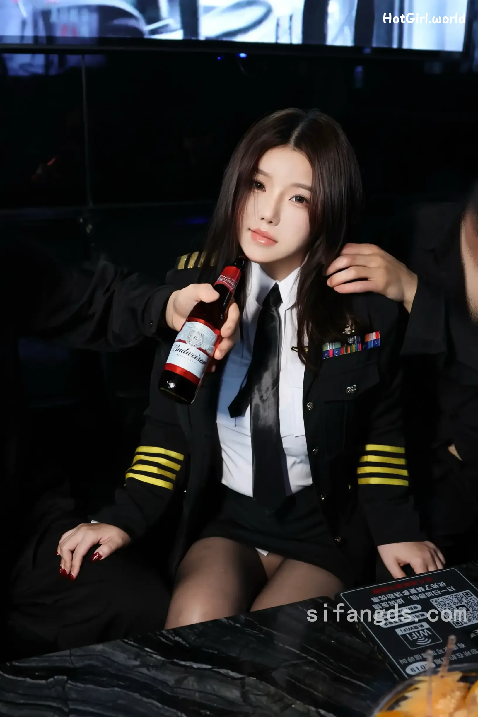 XR Uncensored-小薯条-nienie-R18-秀人网模特-KTV激情篇剧情 第20张图
