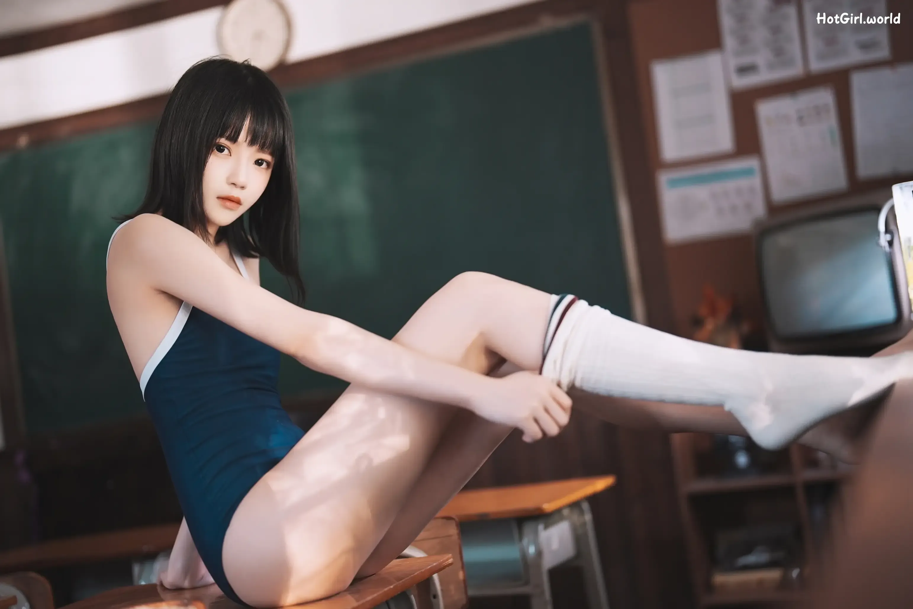 Coser-桜桃喵-教室死库水 第19张图